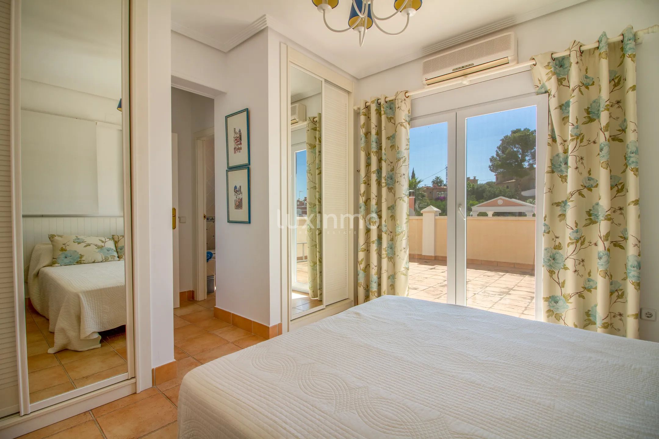 Urocza willa w zabudowie bliźniaczej do wynajęcia w Calpe — photo 19