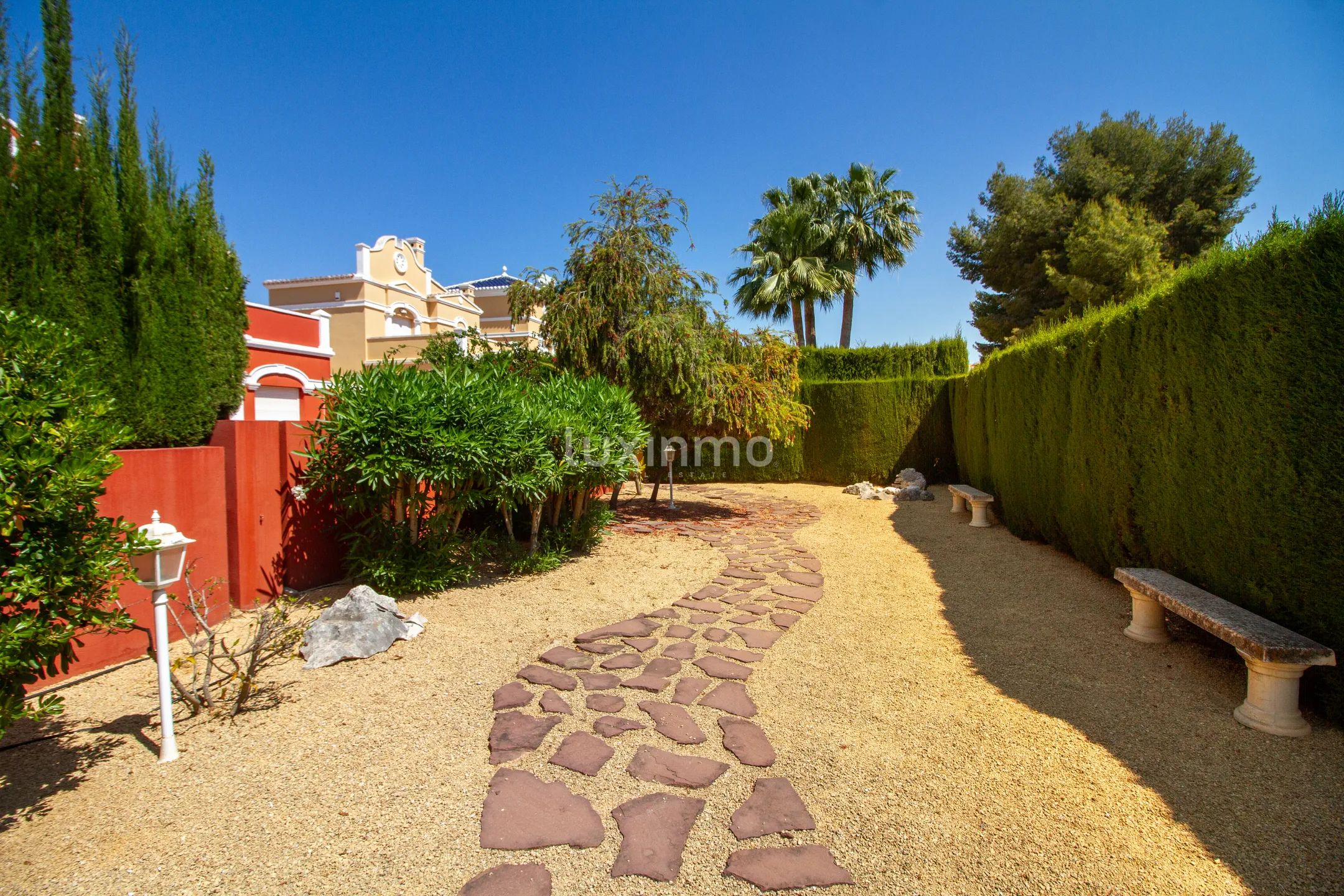 Urocza willa w zabudowie bliźniaczej do wynajęcia w Calpe — photo 28