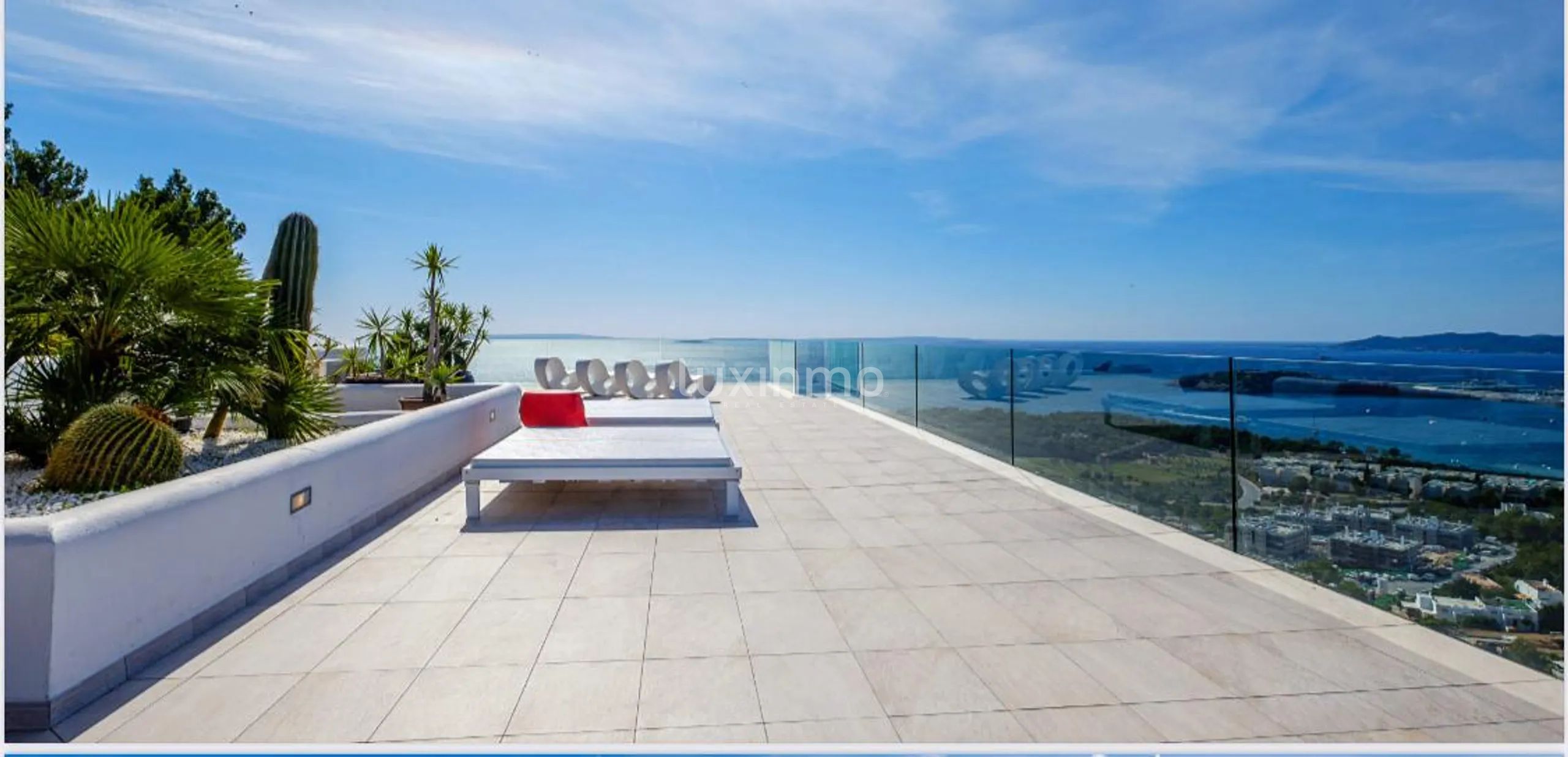 Villa moderne contemporaine avec vue panoramique sur la mer à Can Pep Simo - Ibiza — photo 45