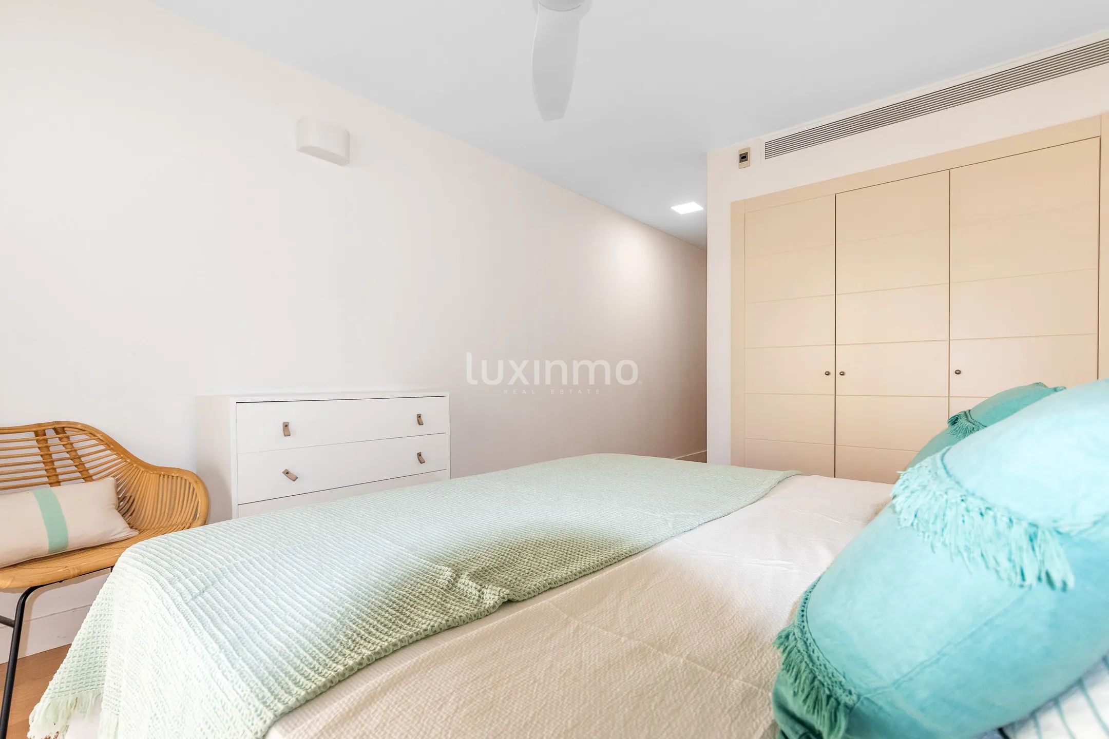 Precioso apartamento con terraza en Mascarat Beach, Altea — photo 11