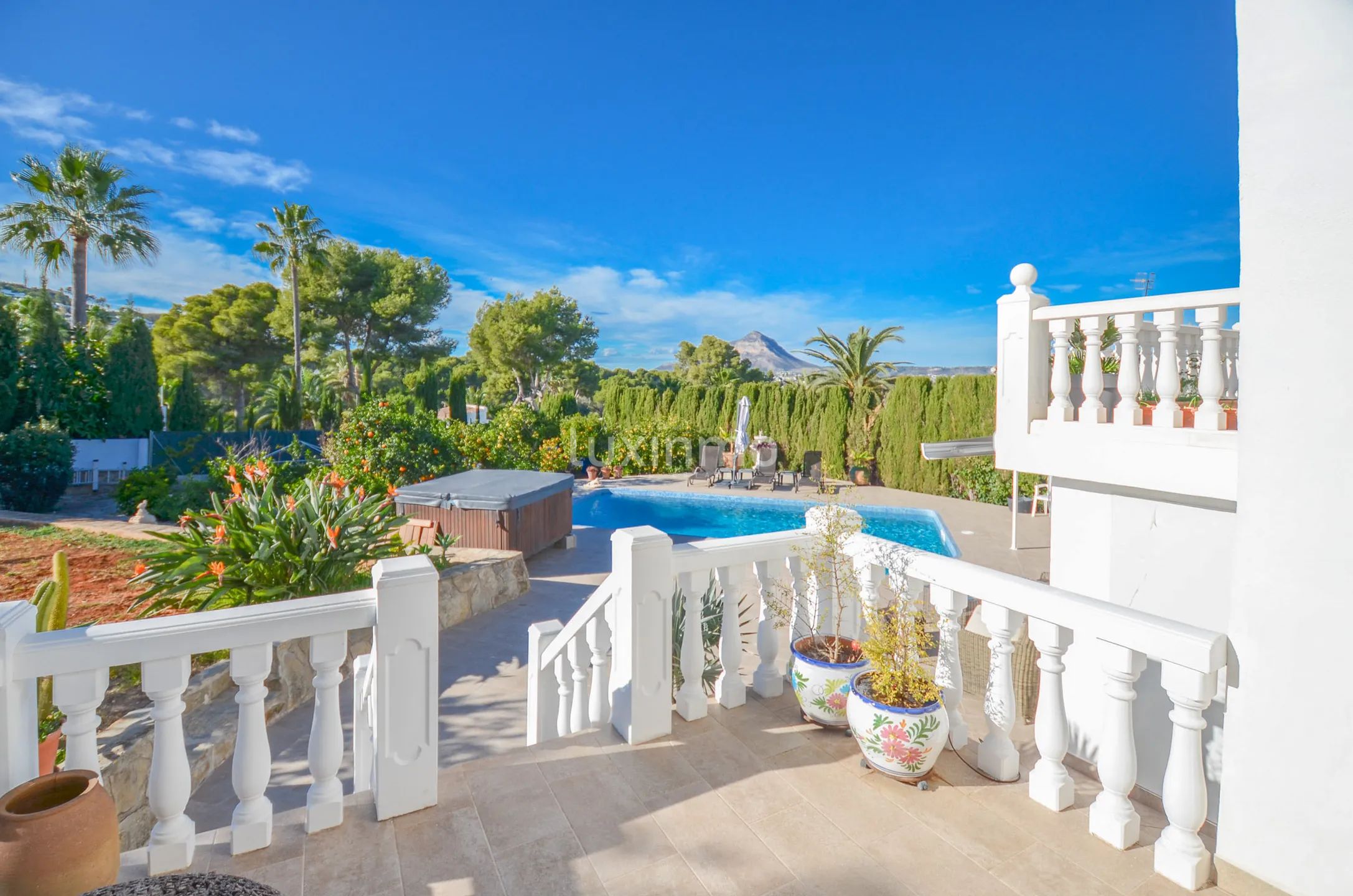Villa mit Meerblick und Touristenlizenz zu verkaufen in Javea — photo 23