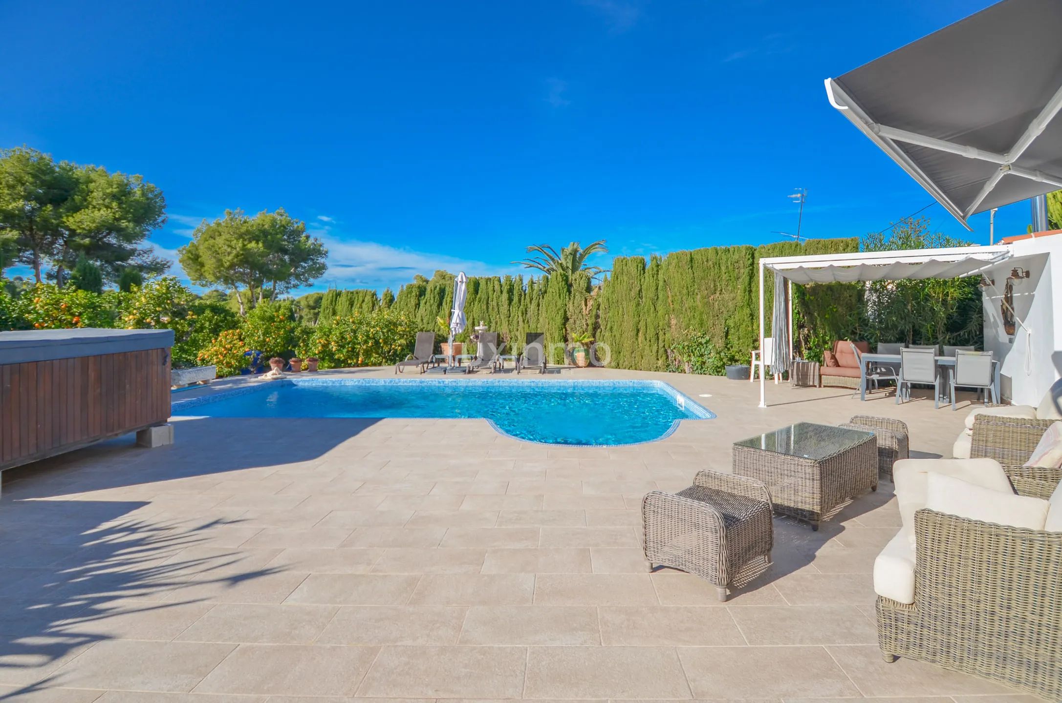 Villa mit Meerblick und Touristenlizenz zu verkaufen in Javea — photo 17