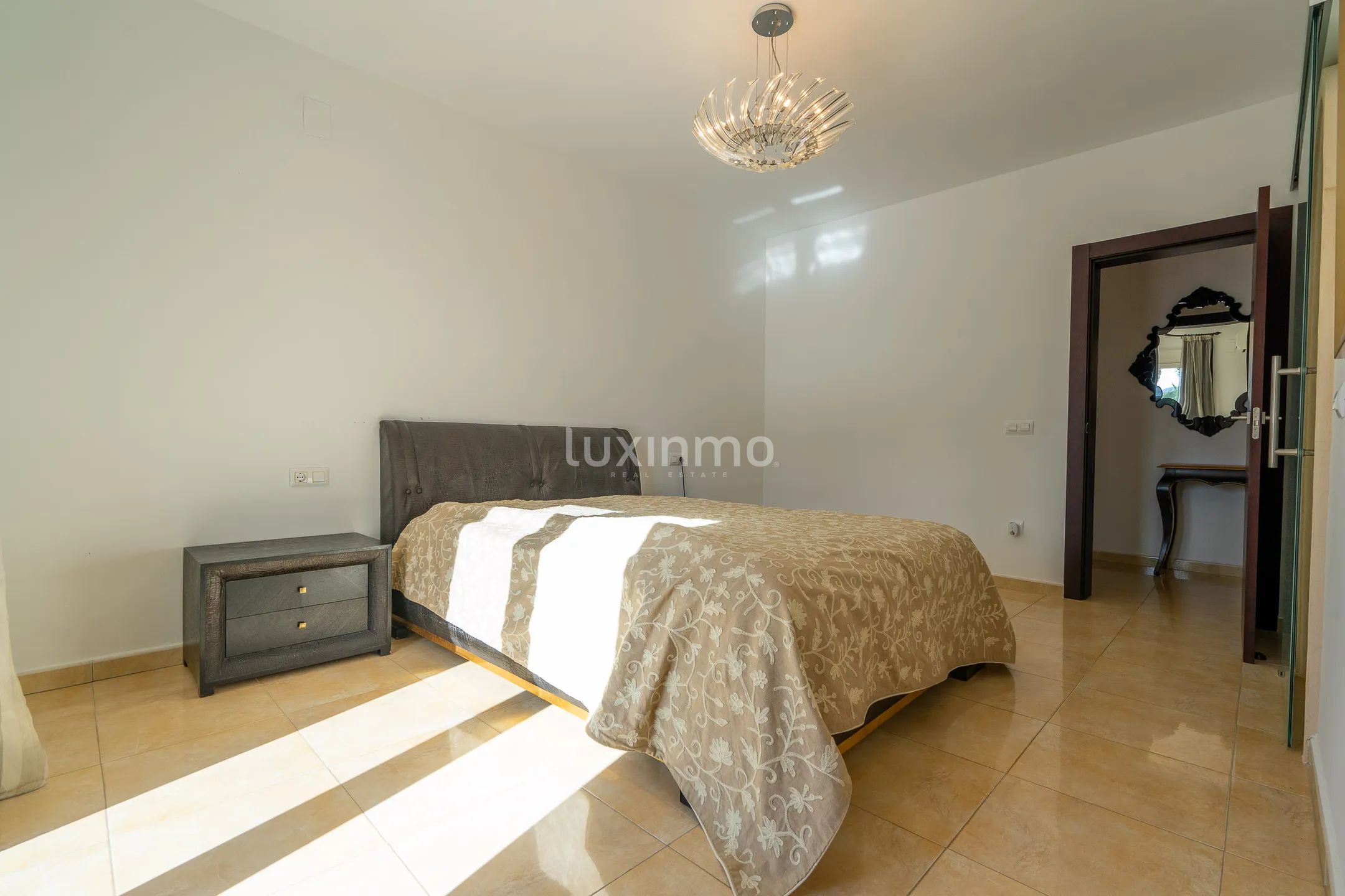 Impresionante villa con piscina privada en Montgó, Jávea — photo 22