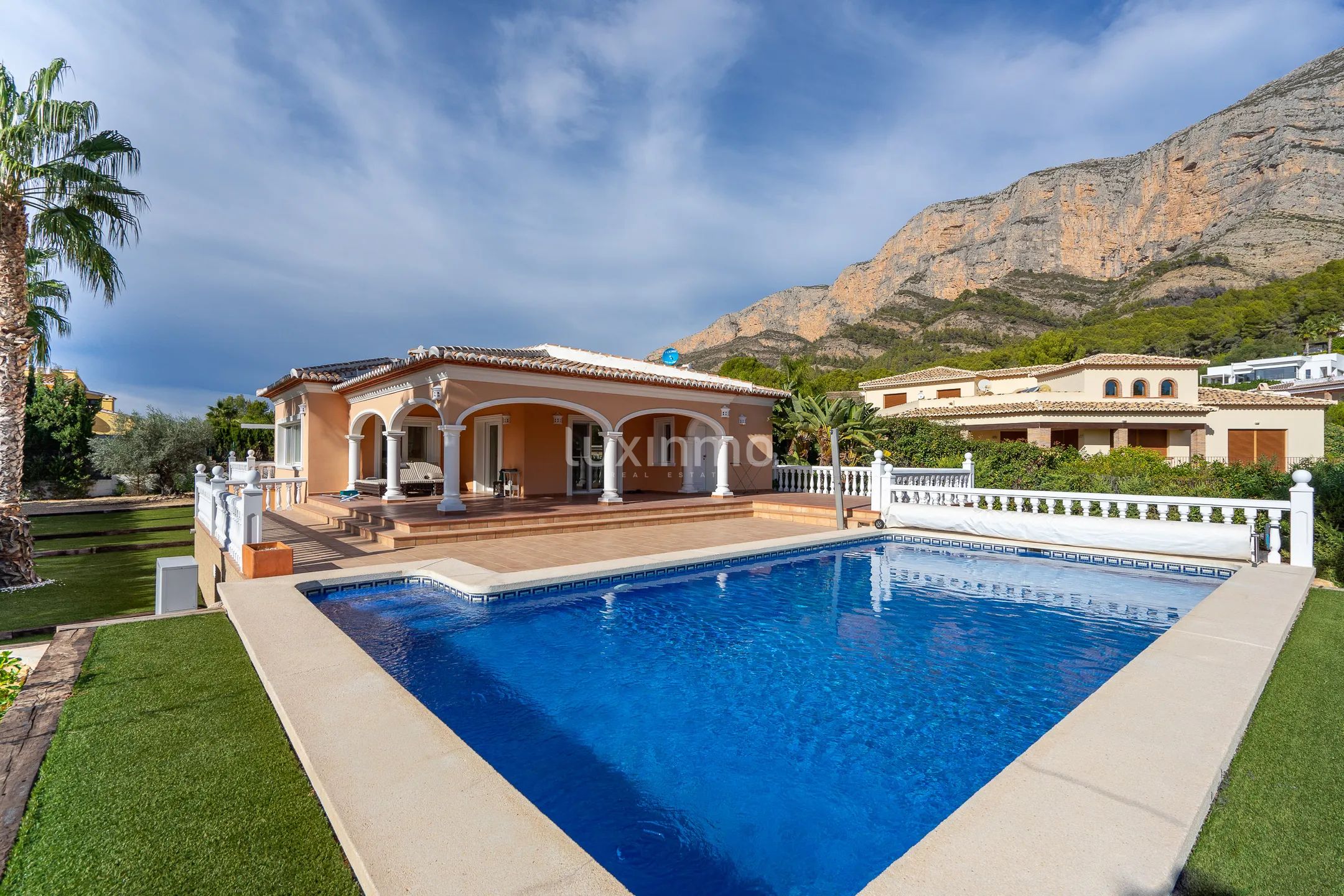 Impresionante villa con piscina privada en Montgó, Jávea — photo 5