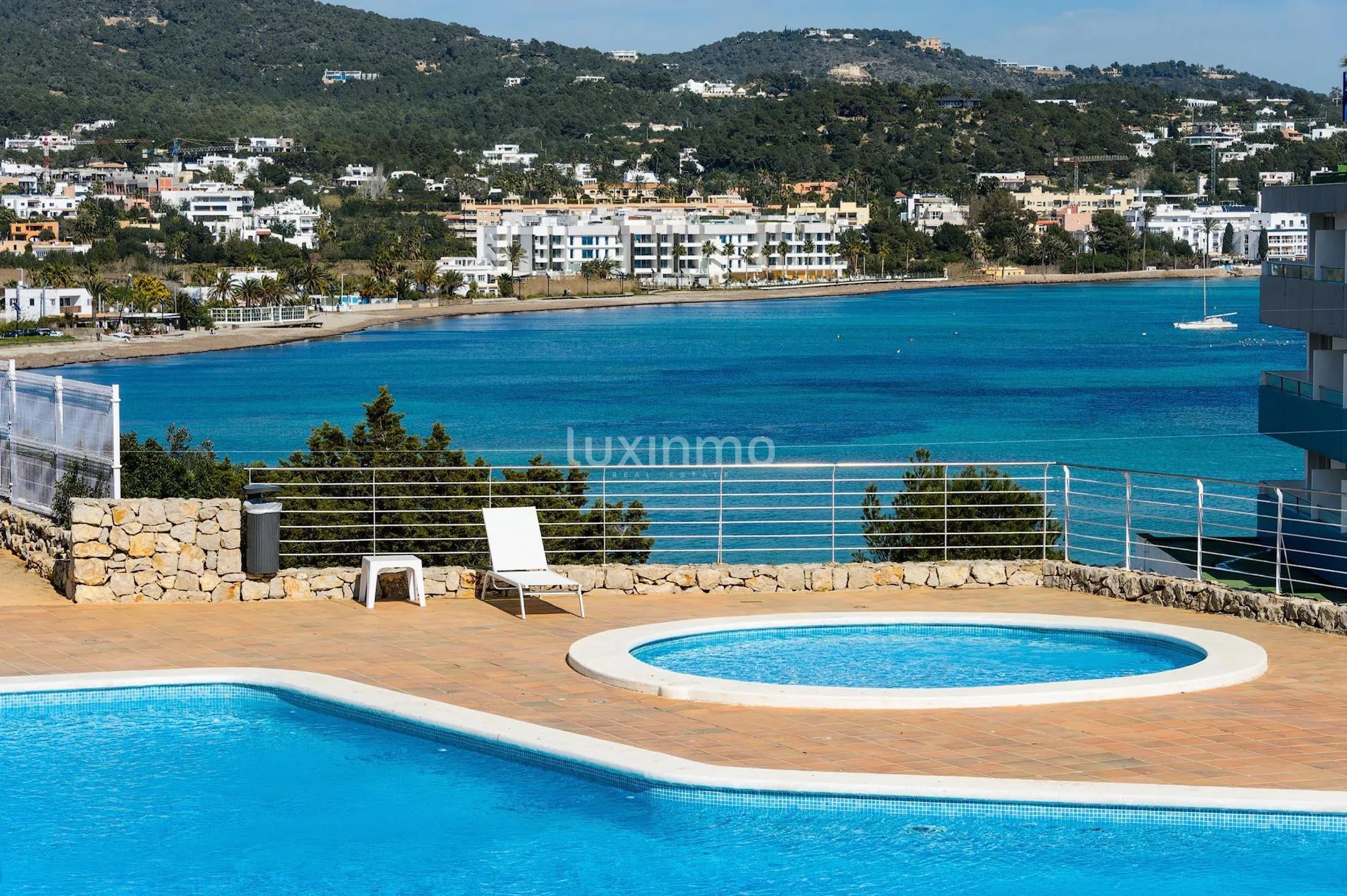 Bright Ground Floor Apartment in Marina Botafoch, Ibiza
