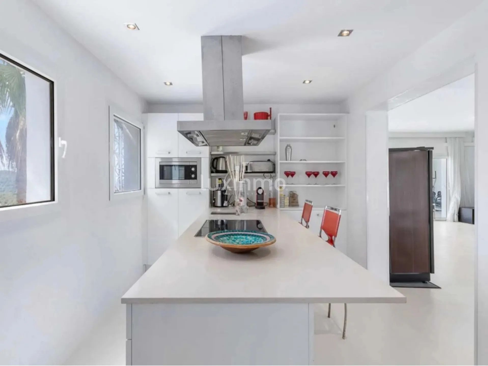 Просторная вилла на вершине урбанизации Кан Фурнет, Ибица — photo 18