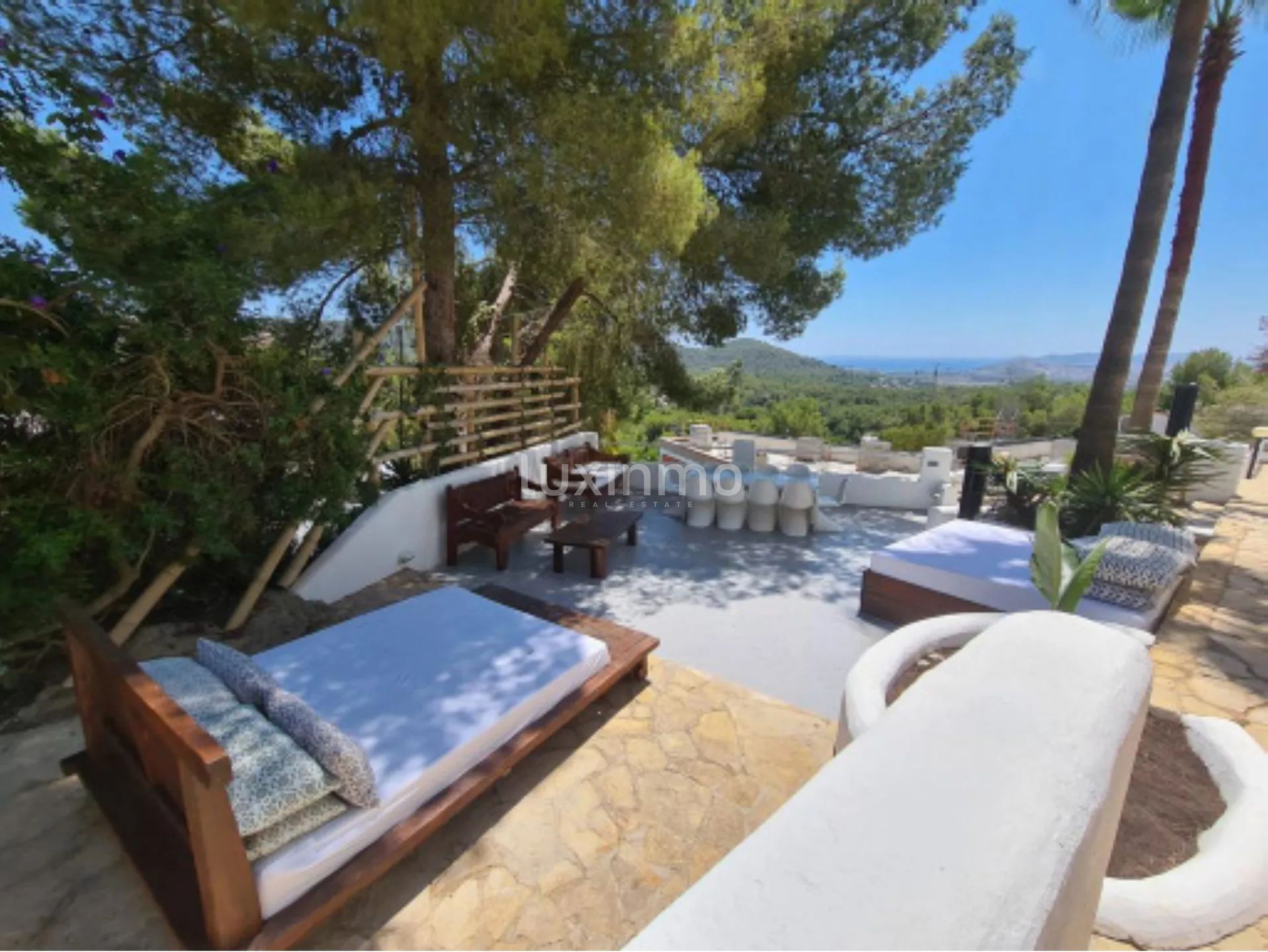 Просторная вилла на вершине урбанизации Кан Фурнет, Ибица — photo 51