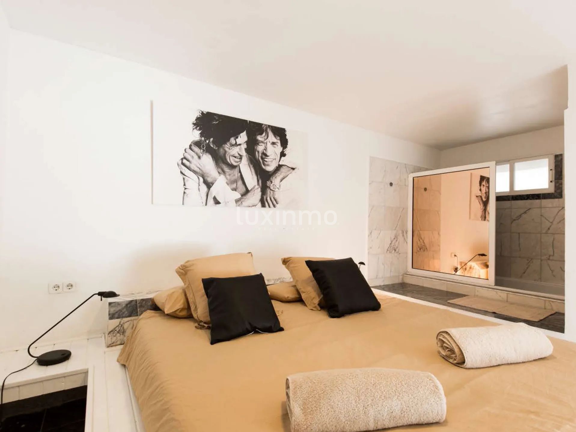 Просторная вилла на вершине урбанизации Кан Фурнет, Ибица — photo 47