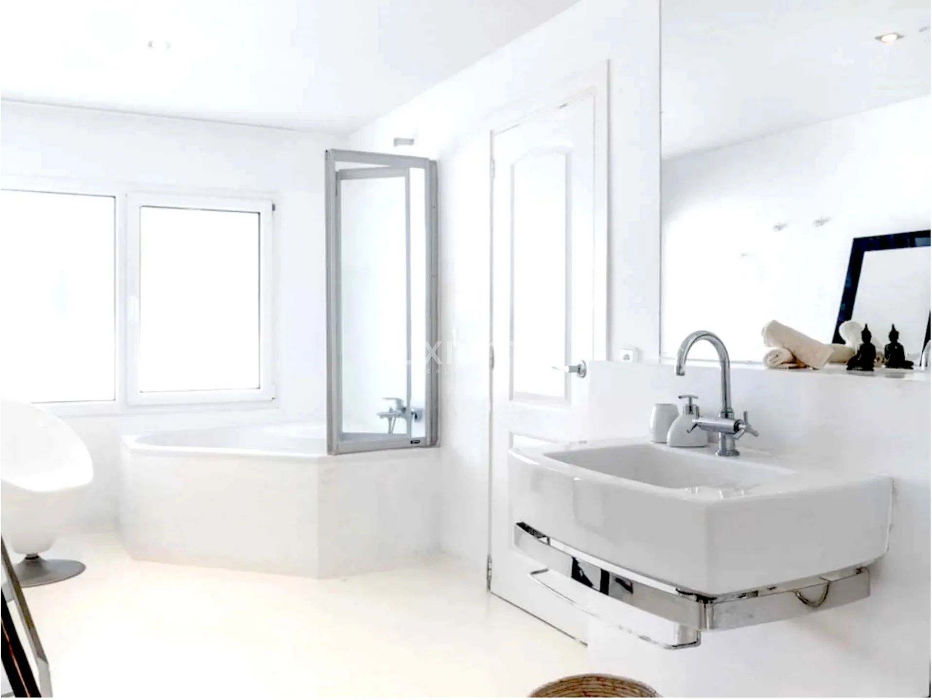 Просторная вилла на вершине урбанизации Кан Фурнет, Ибица — photo 32