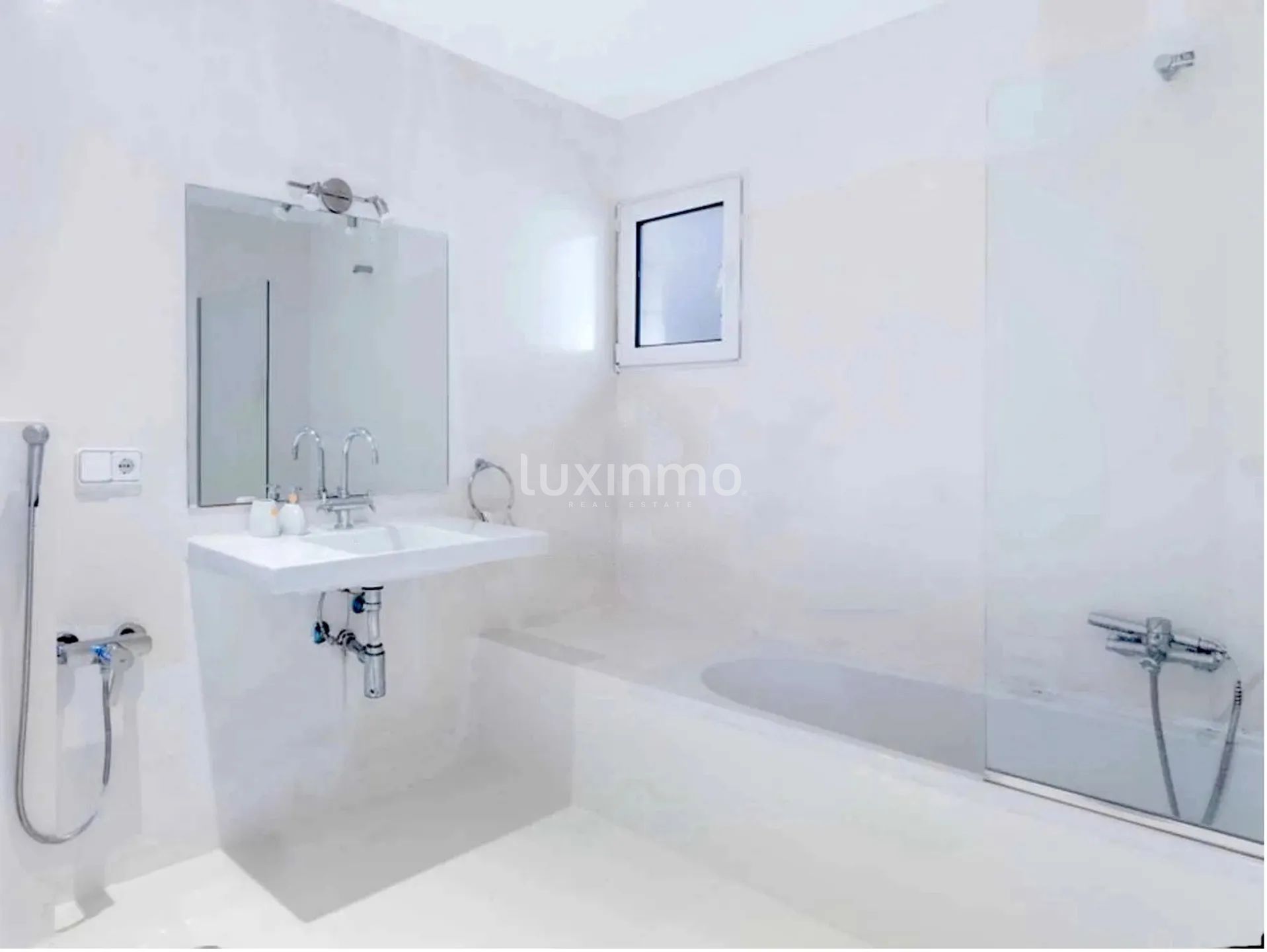 Просторная вилла на вершине урбанизации Кан Фурнет, Ибица — photo 28