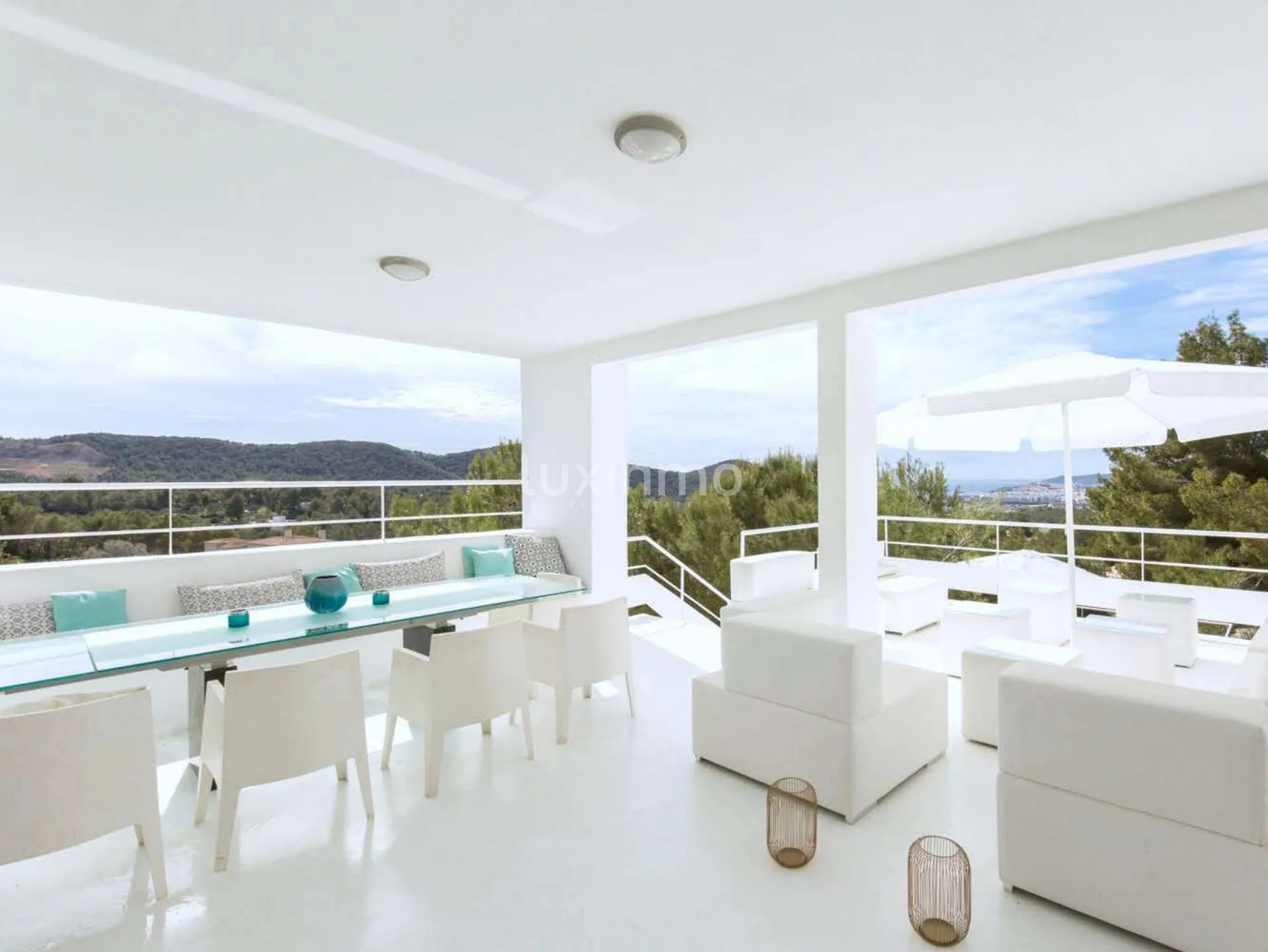 Просторная вилла на вершине урбанизации Кан Фурнет, Ибица — photo 23