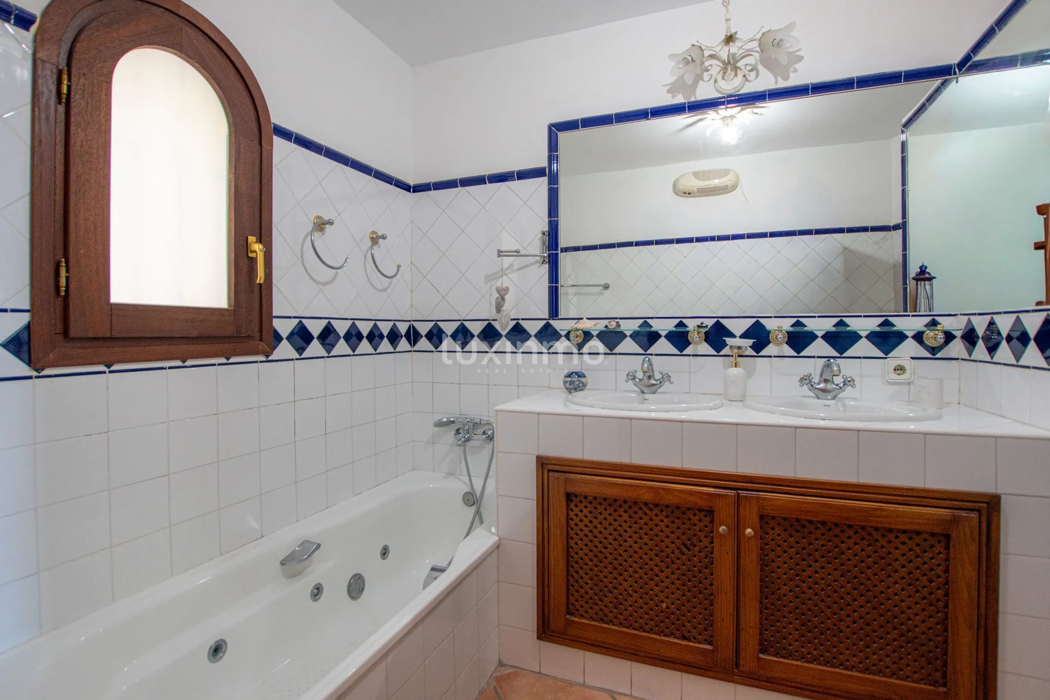 Villa with open sea views for rent in Altea Hills — photo 19