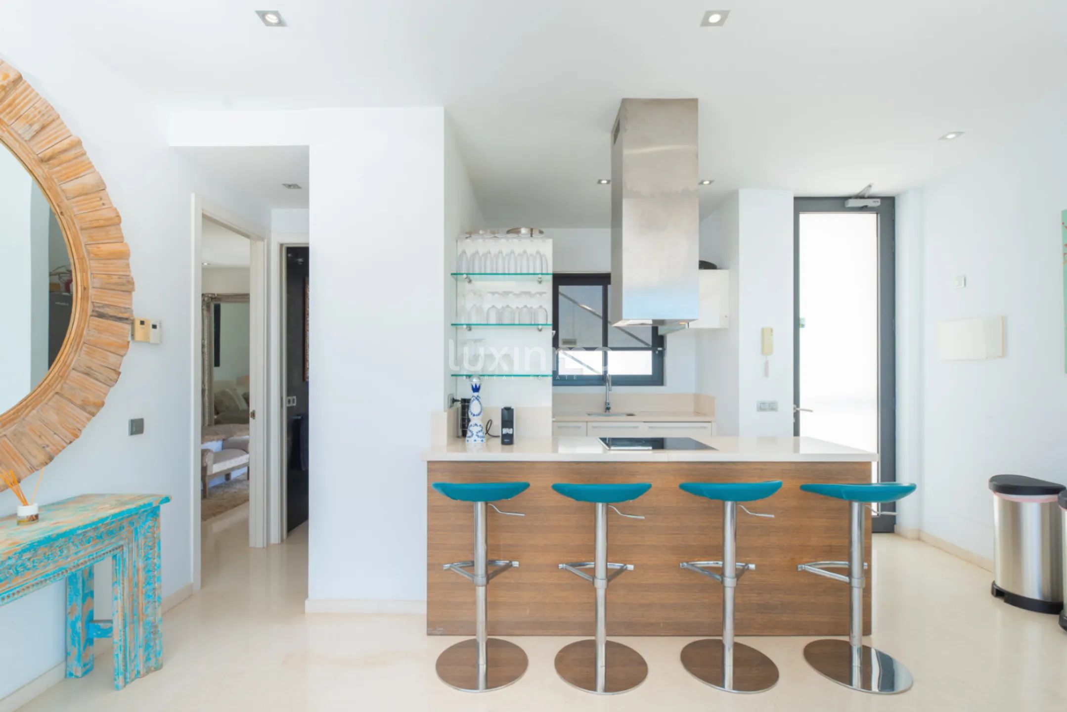 Elegant parhus med infinitypool och havsutsikt i Cala Carbó — photo 13