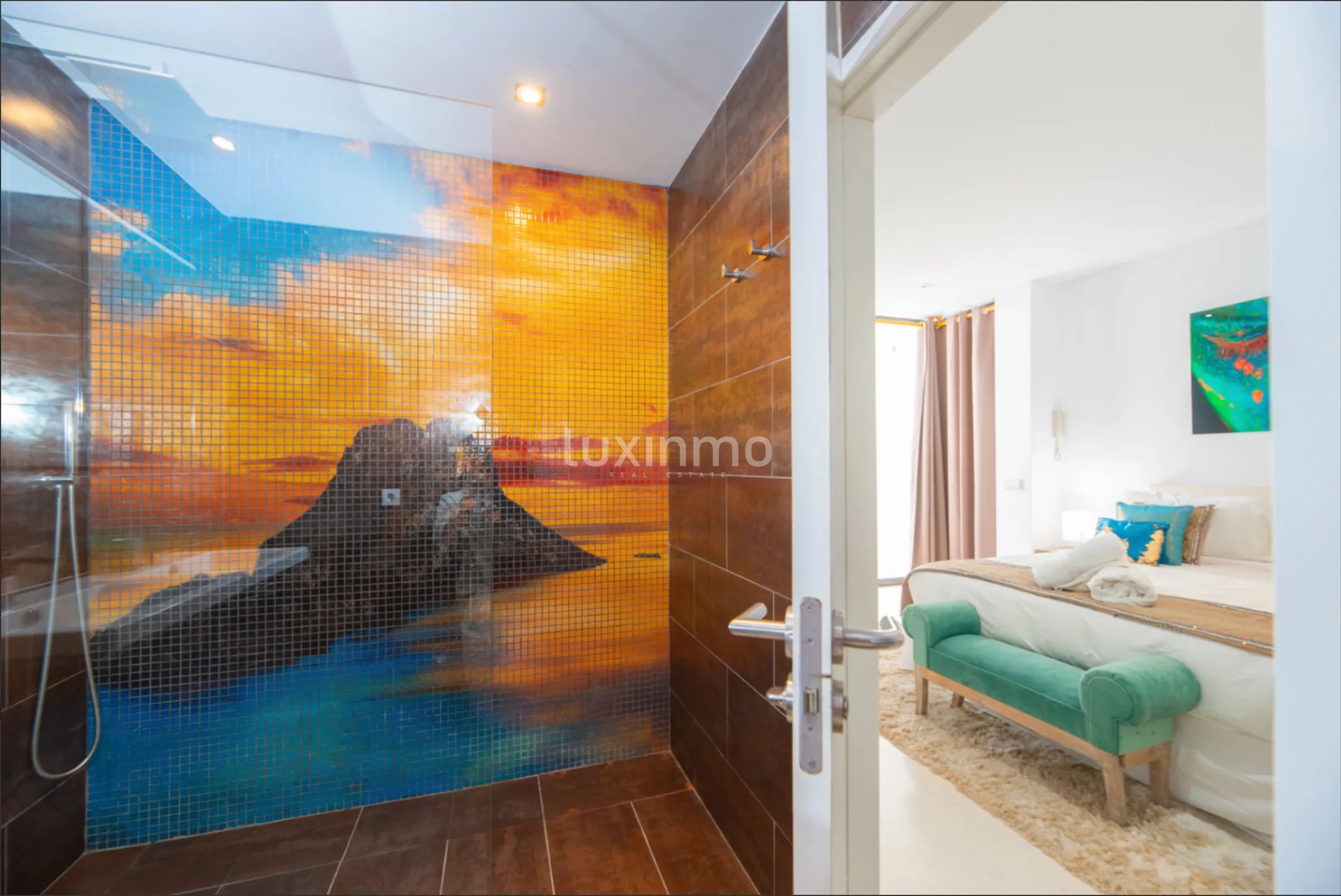 Elégante maison jumelée avec piscine à débordement et vue sur la mer à Cala Carbó — photo 28