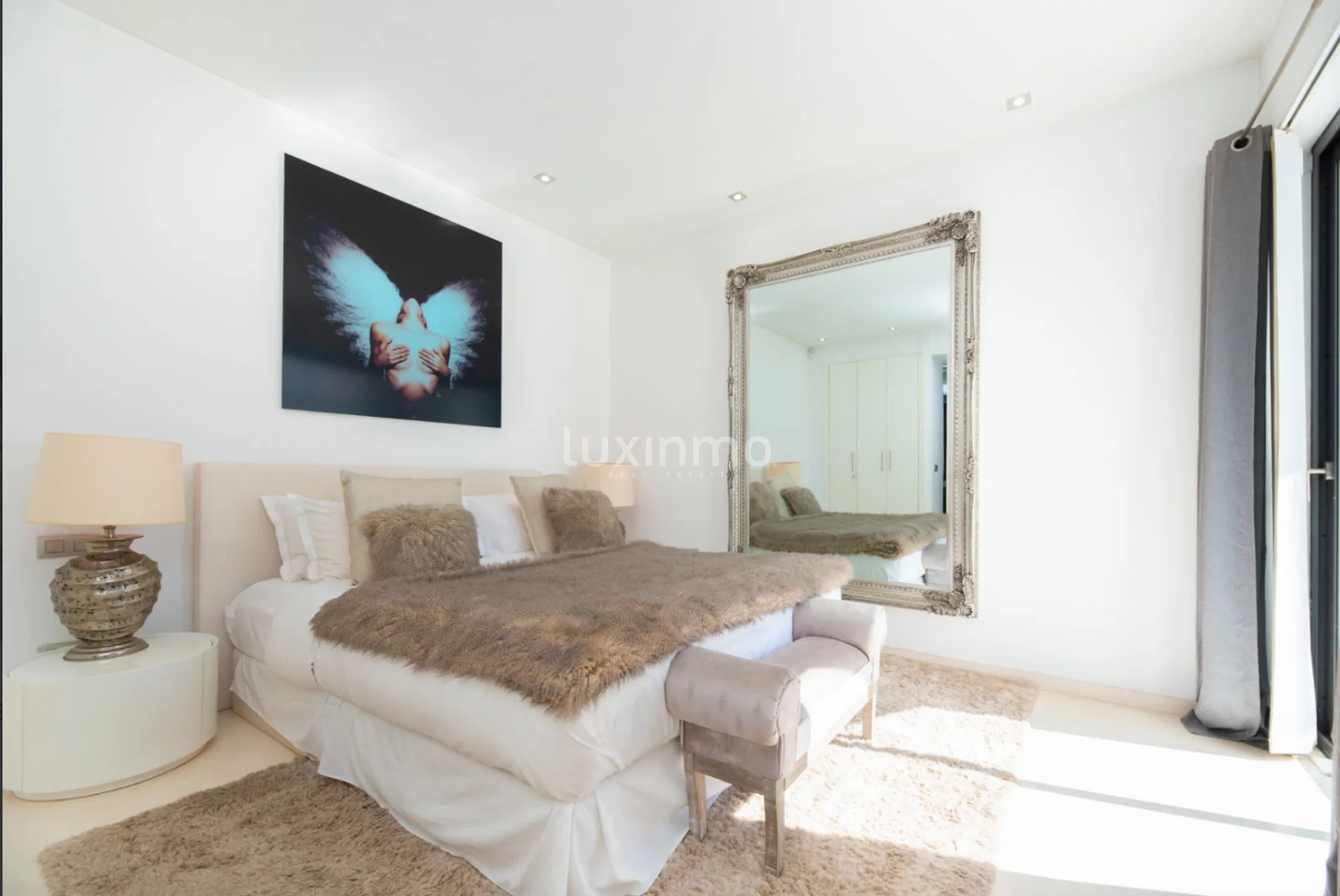 Elegant parhus med infinitypool och havsutsikt i Cala Carbó — photo 21