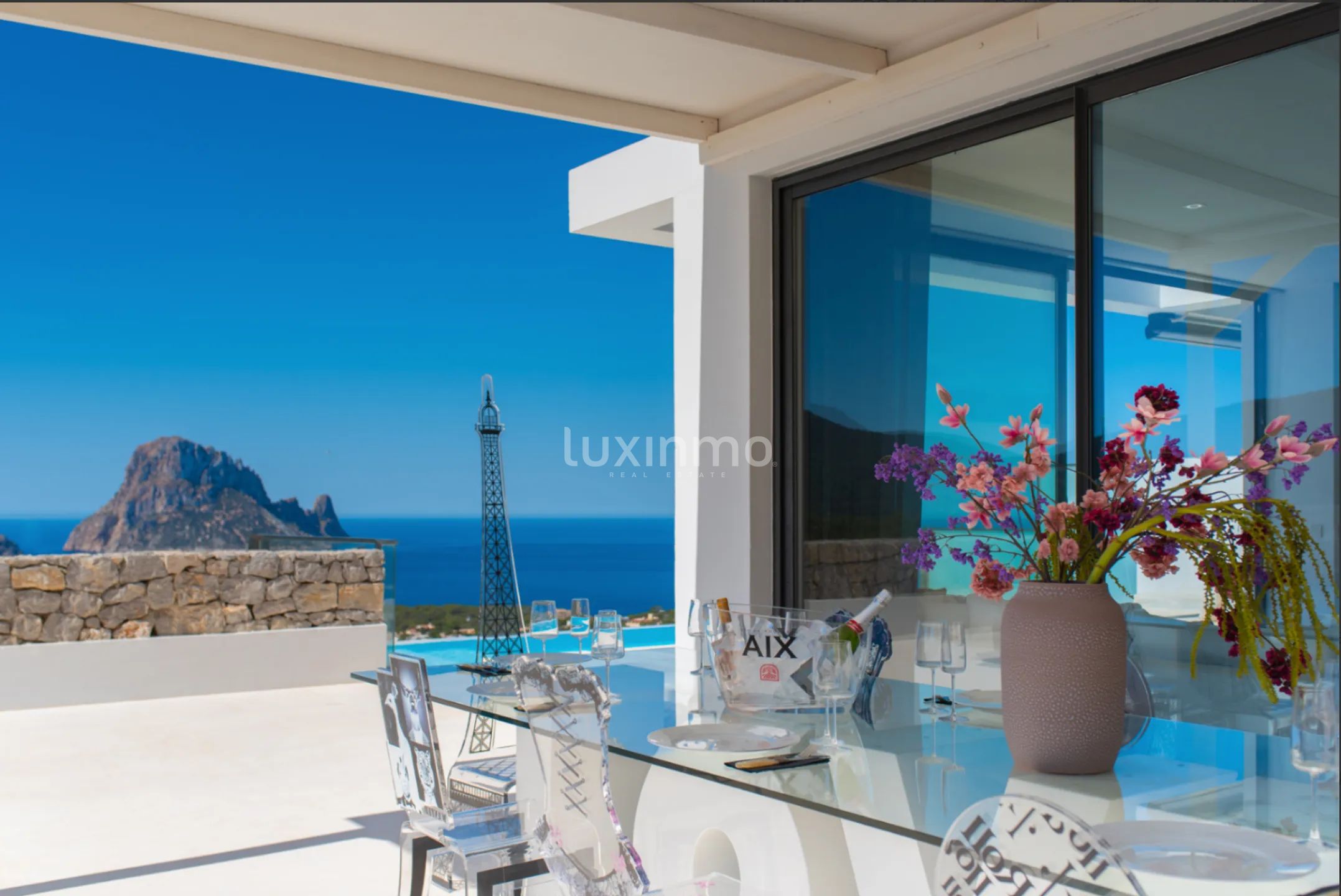 Elegant Semidetached House with Infinity Pool and Sea Views in Cala Carbó — photo 5