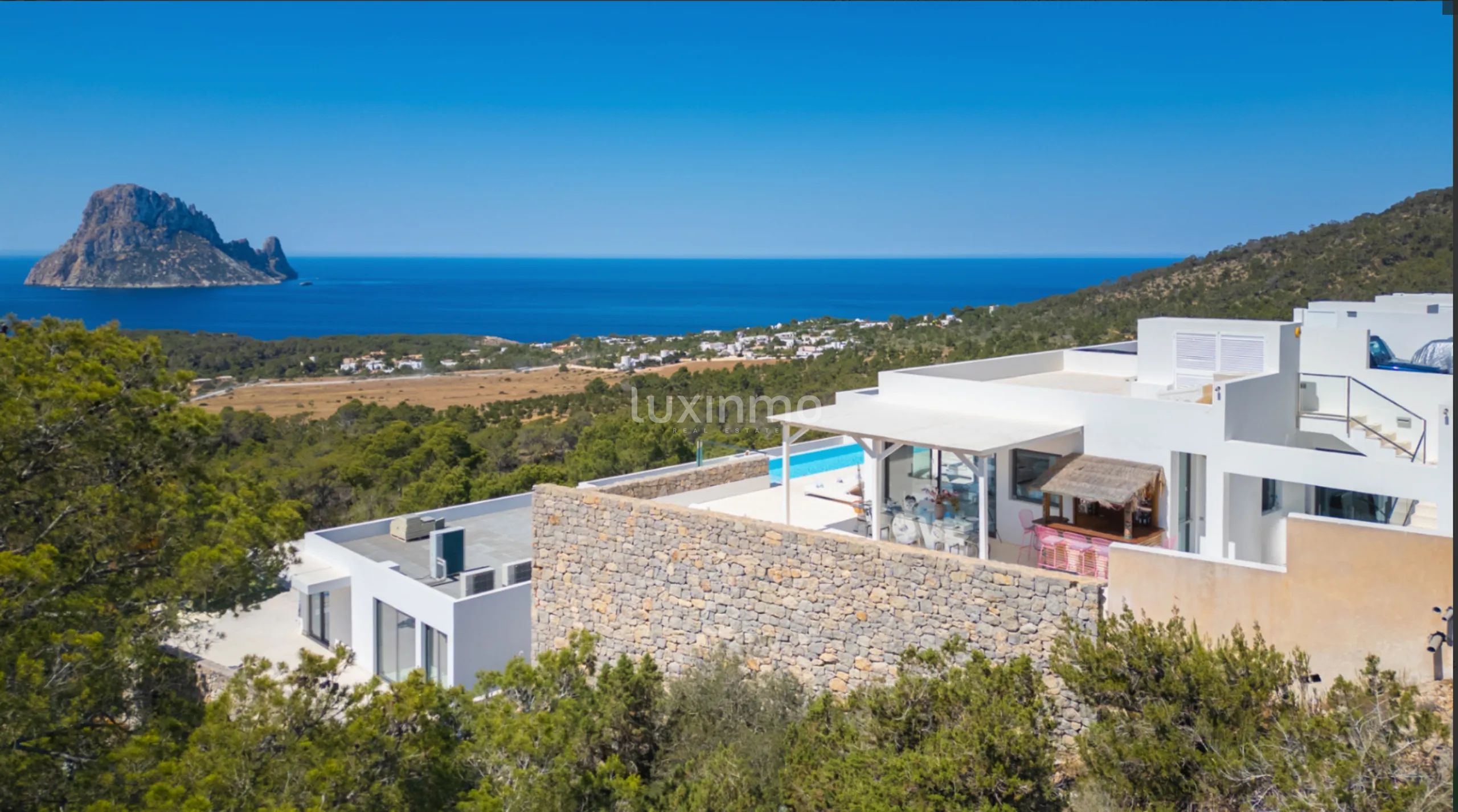 Elegant parhus med infinitypool och havsutsikt i Cala Carbó — photo 35