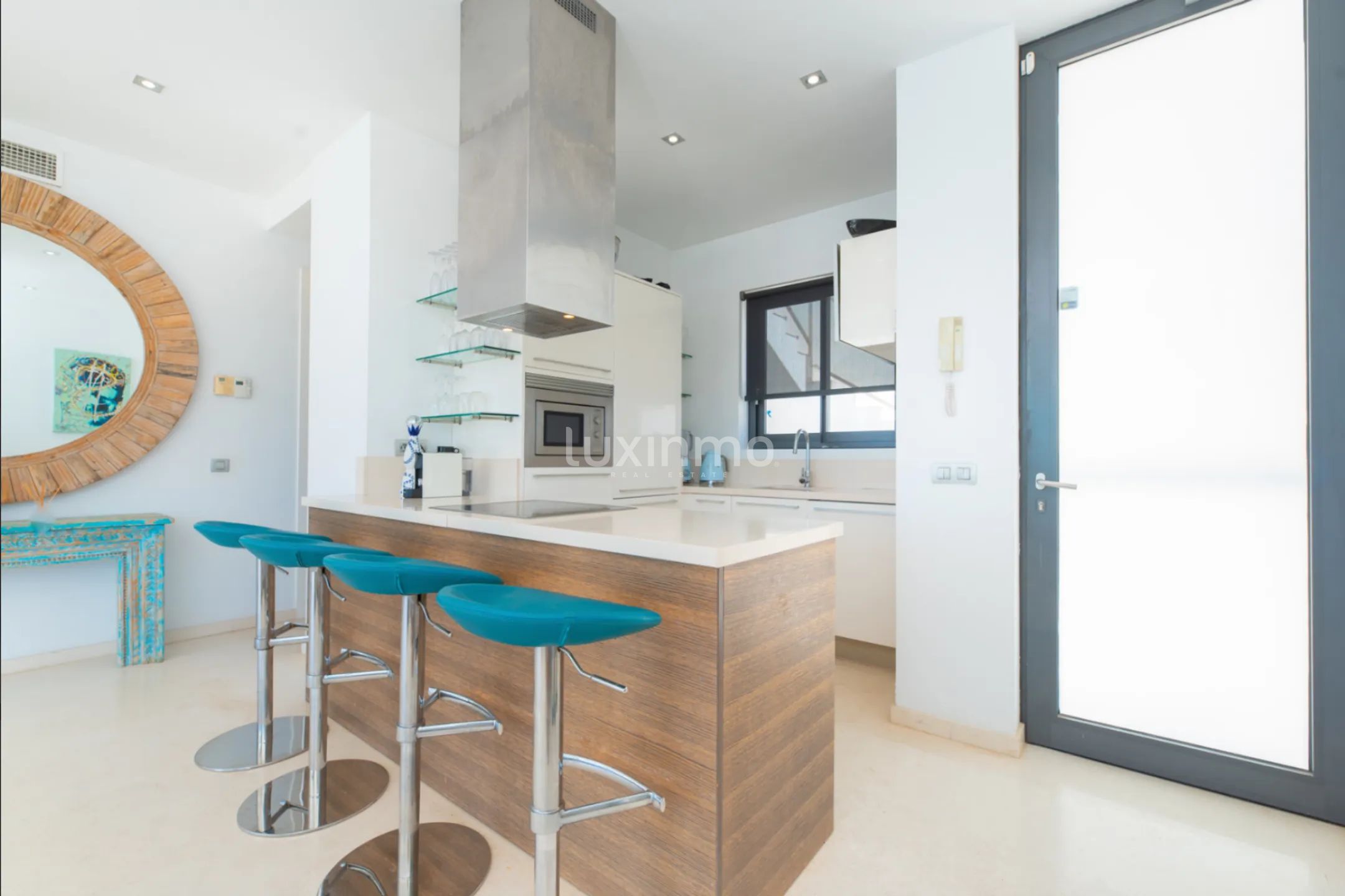 Elegant parhus med infinitypool och havsutsikt i Cala Carbó — photo 12