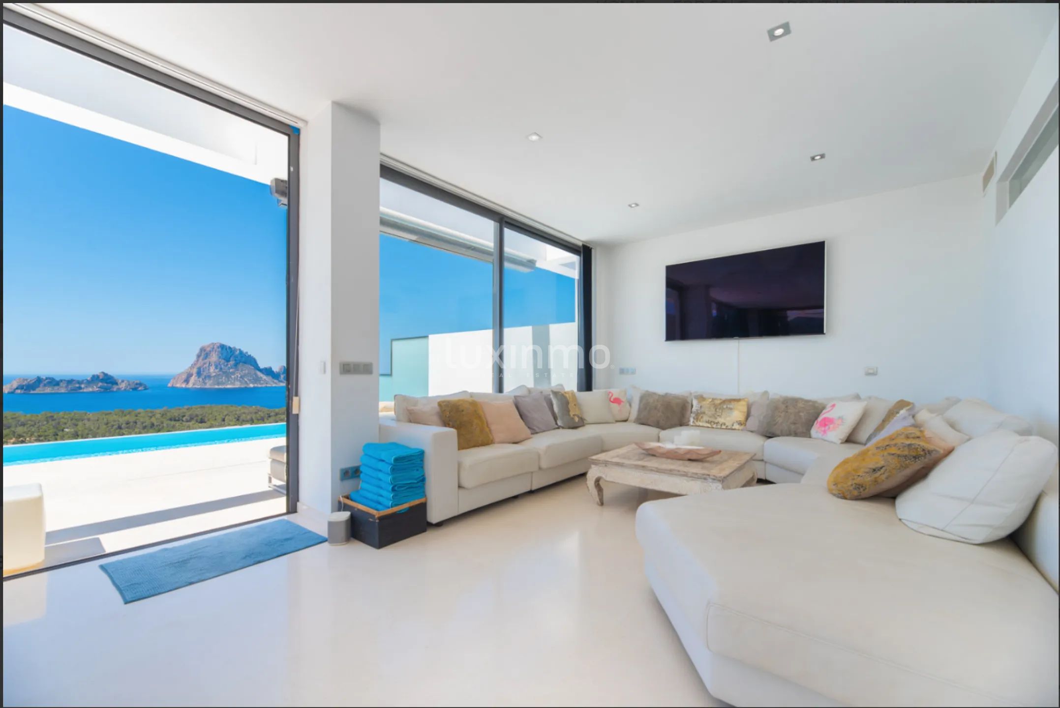 Elegant parhus med infinitypool och havsutsikt i Cala Carbó — photo 11