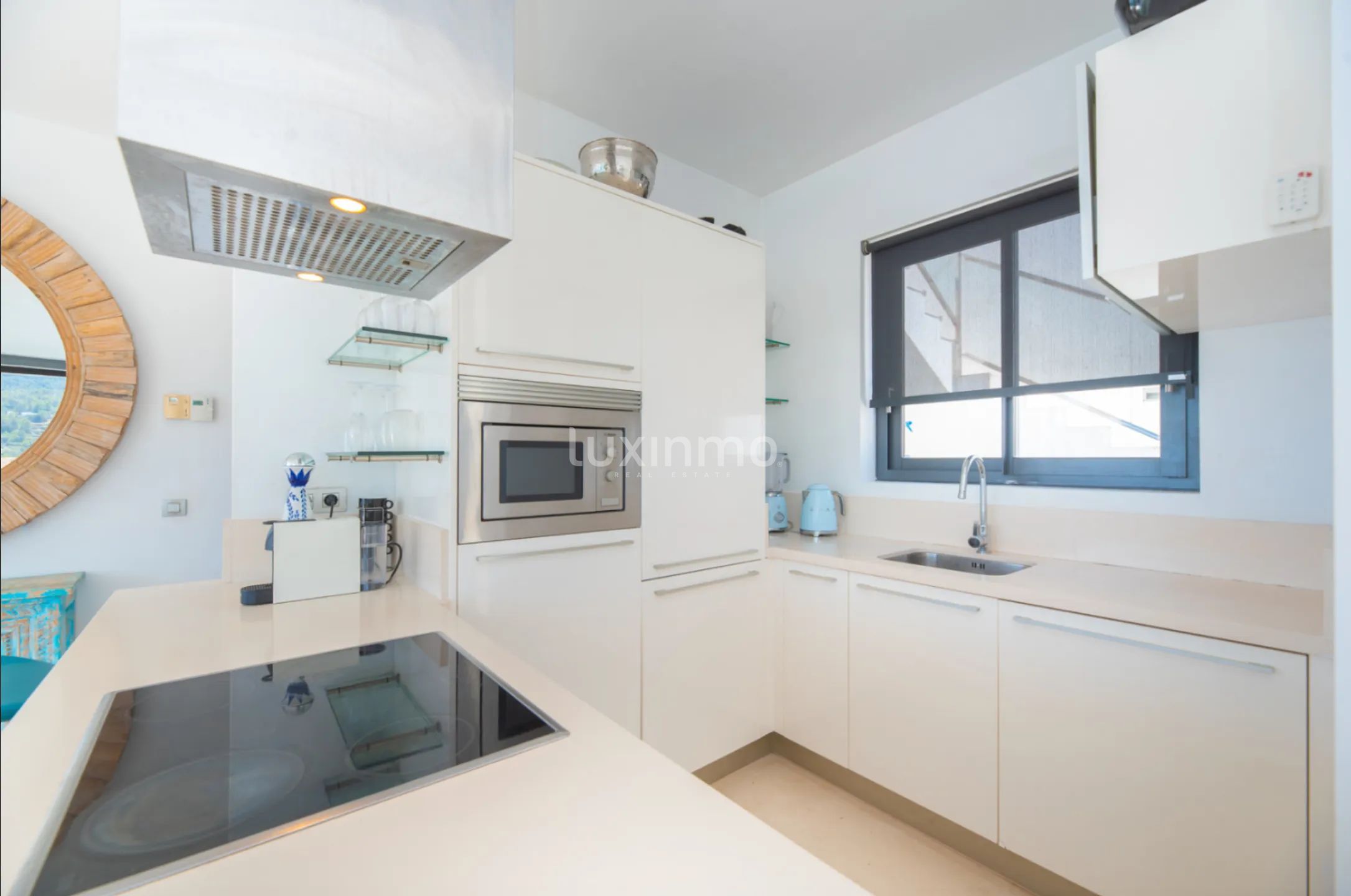 Elegant parhus med infinitypool och havsutsikt i Cala Carbó — photo 14