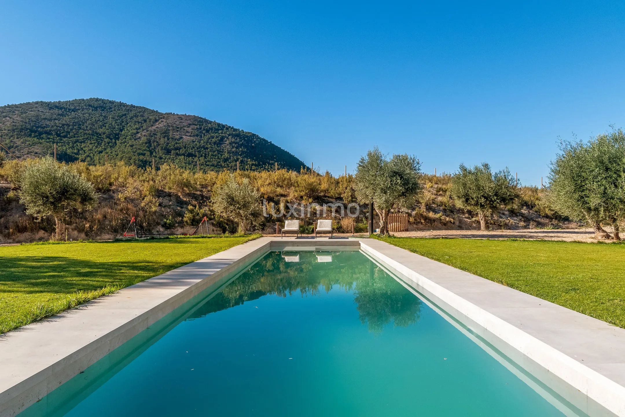 Роскошный и современный дом с 4 спальнями в сельской местности Финестрат — photo 33