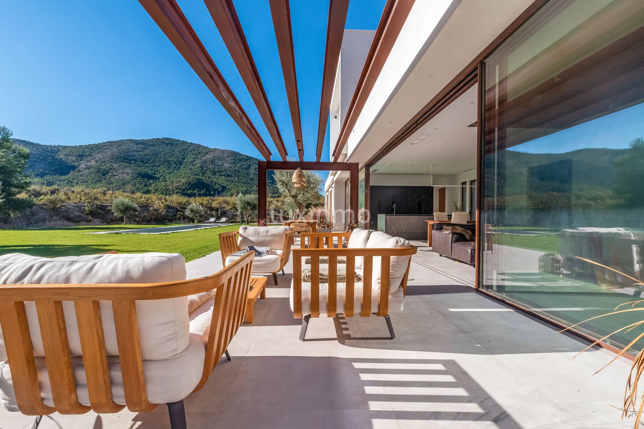 Роскошный и современный дом с 4 спальнями в сельской местности Финестрат — photo 31