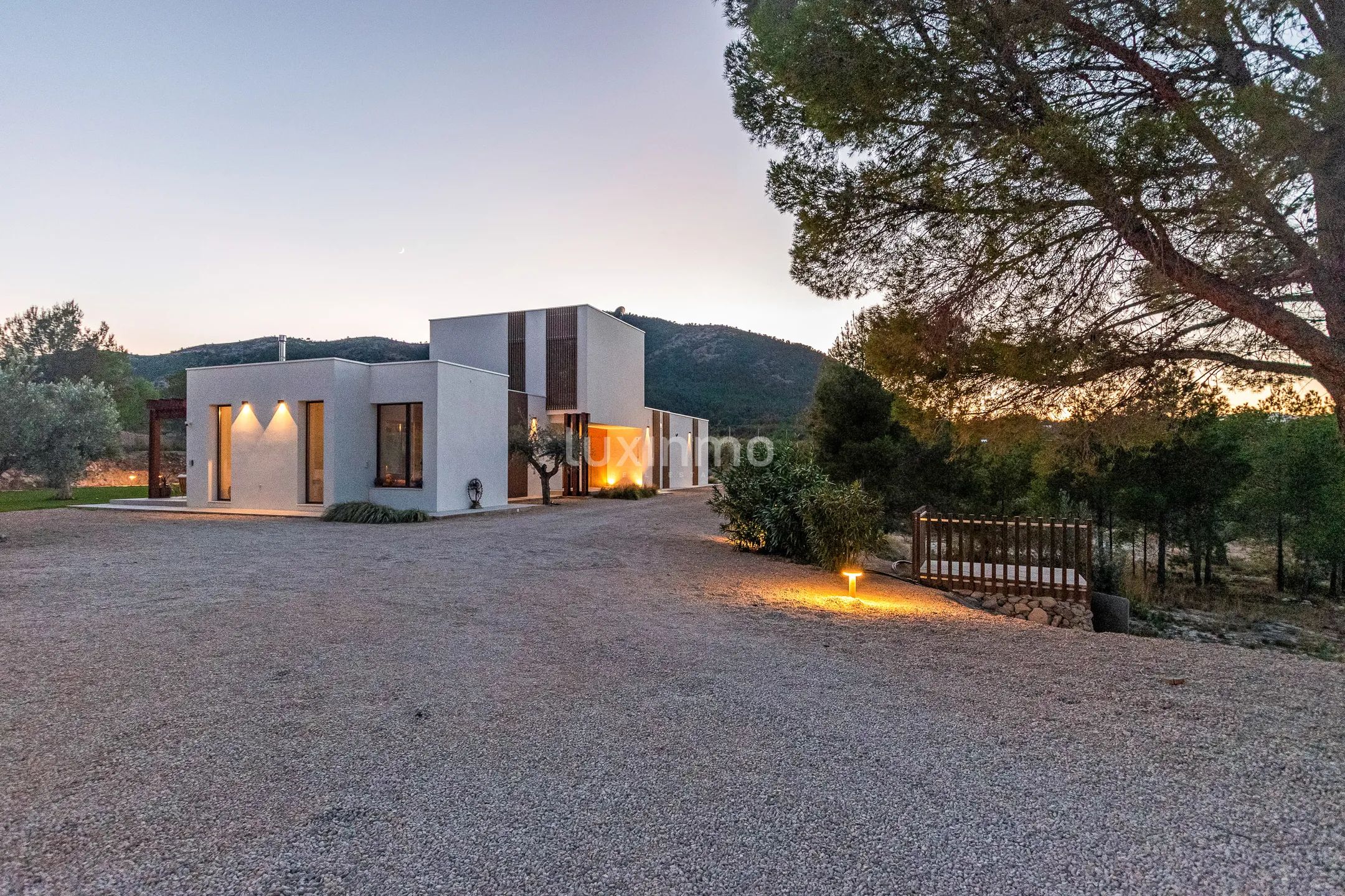 Роскошный и современный дом с 4 спальнями в сельской местности Финестрат — photo 41