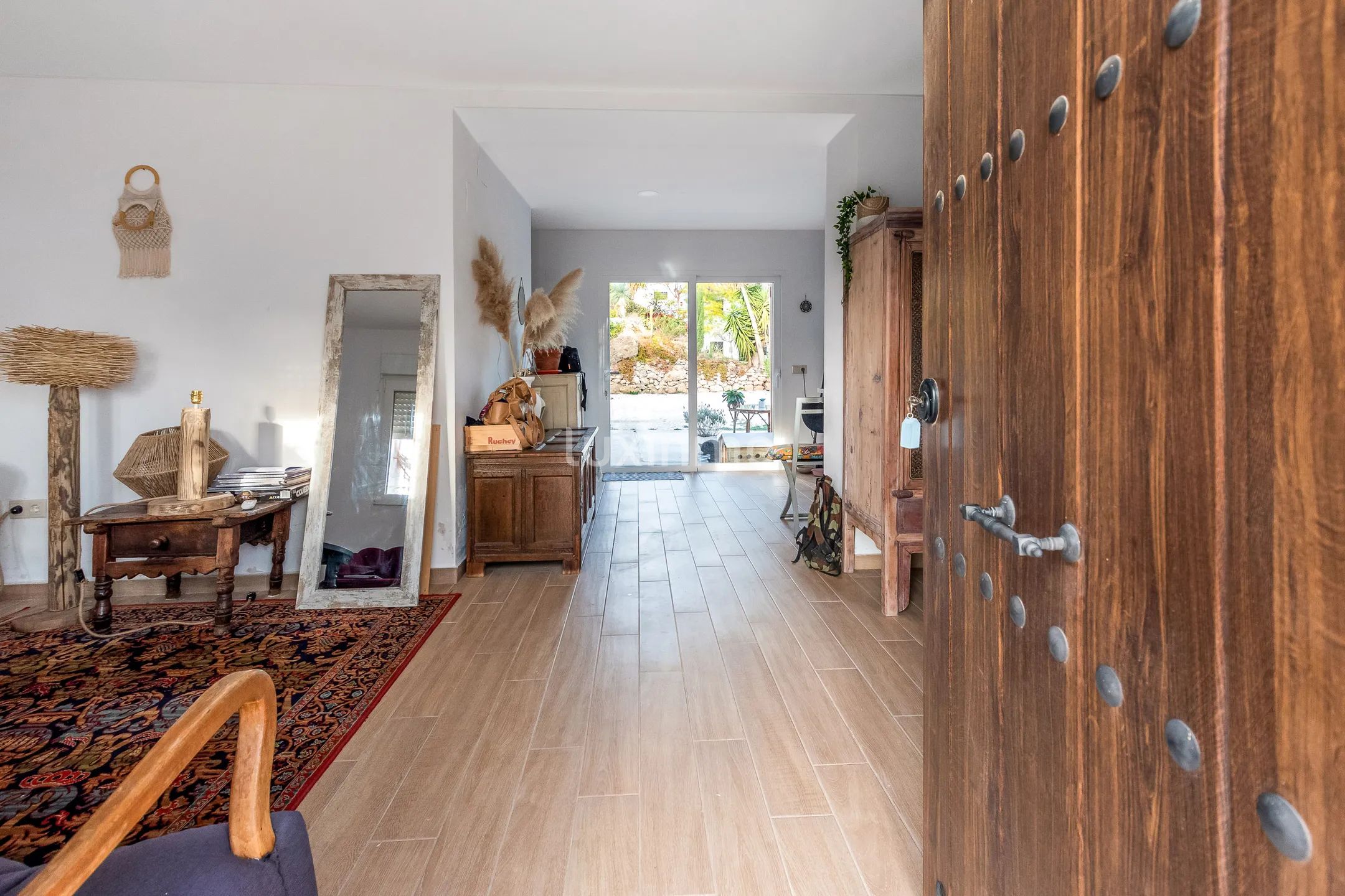 Urocza, odnowiona Finca z 4 sypialniami w La Nucia — photo 2