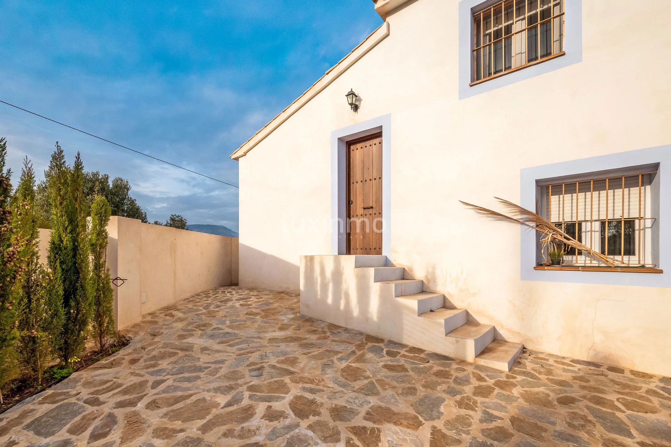 Urocza, odnowiona Finca z 4 sypialniami w La Nucia — photo 30