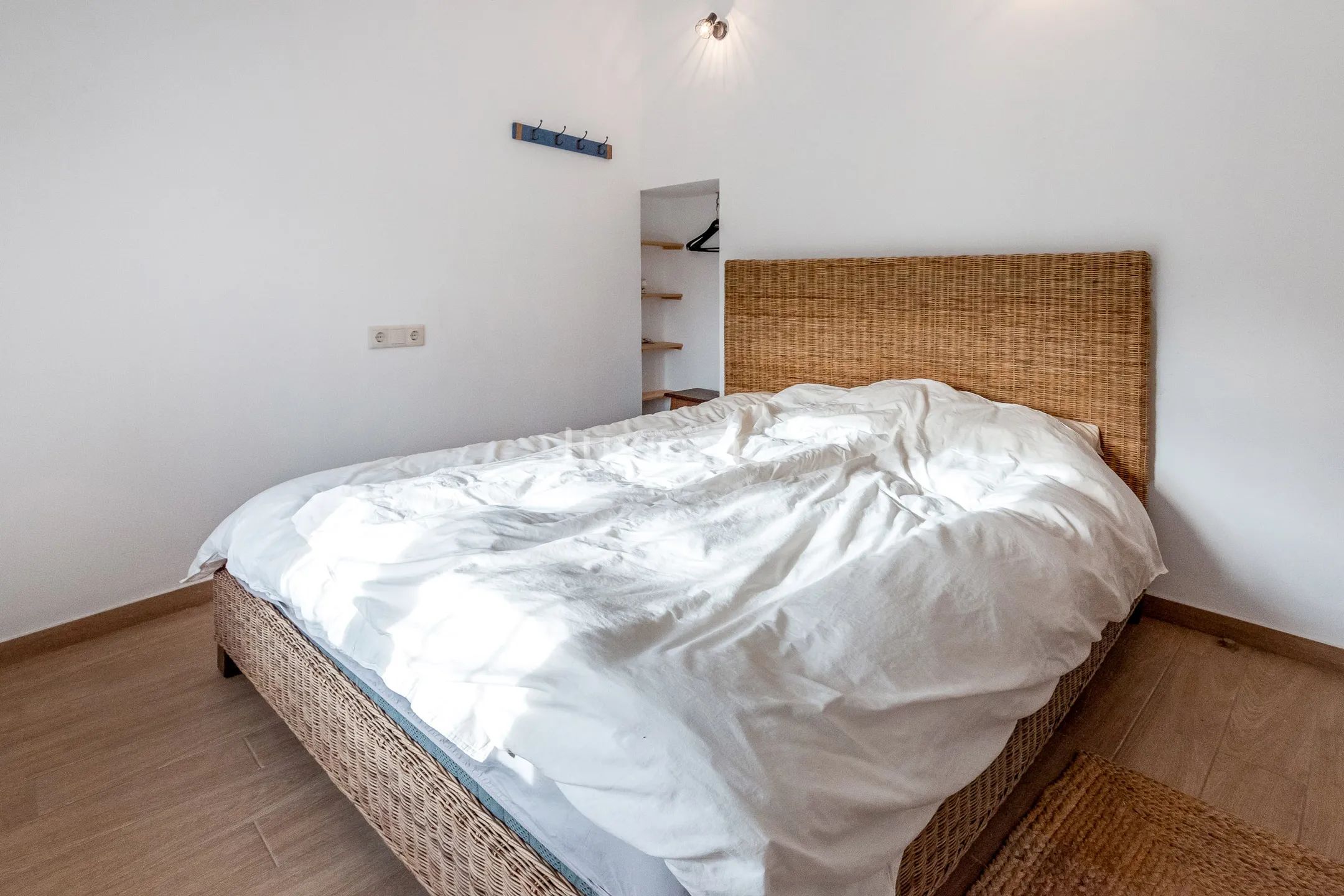 Urocza, odnowiona Finca z 4 sypialniami w La Nucia — photo 25