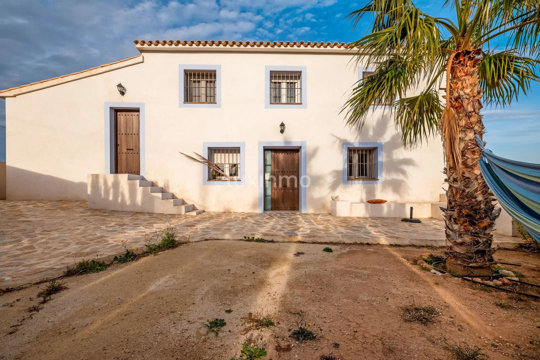 Urocza, odnowiona Finca z 4 sypialniami w La Nucia — photo 28