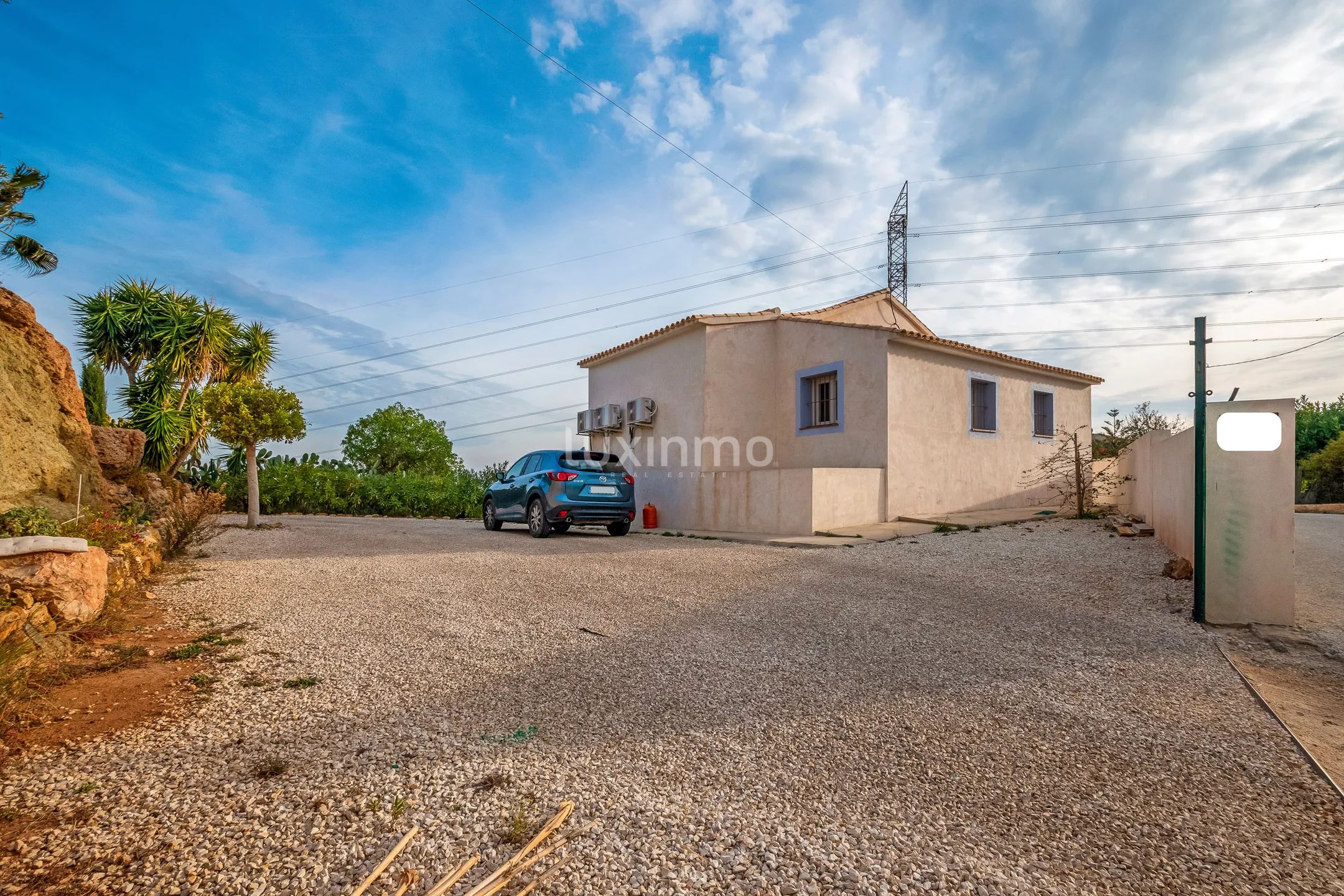 Urocza, odnowiona Finca z 4 sypialniami w La Nucia — photo 36