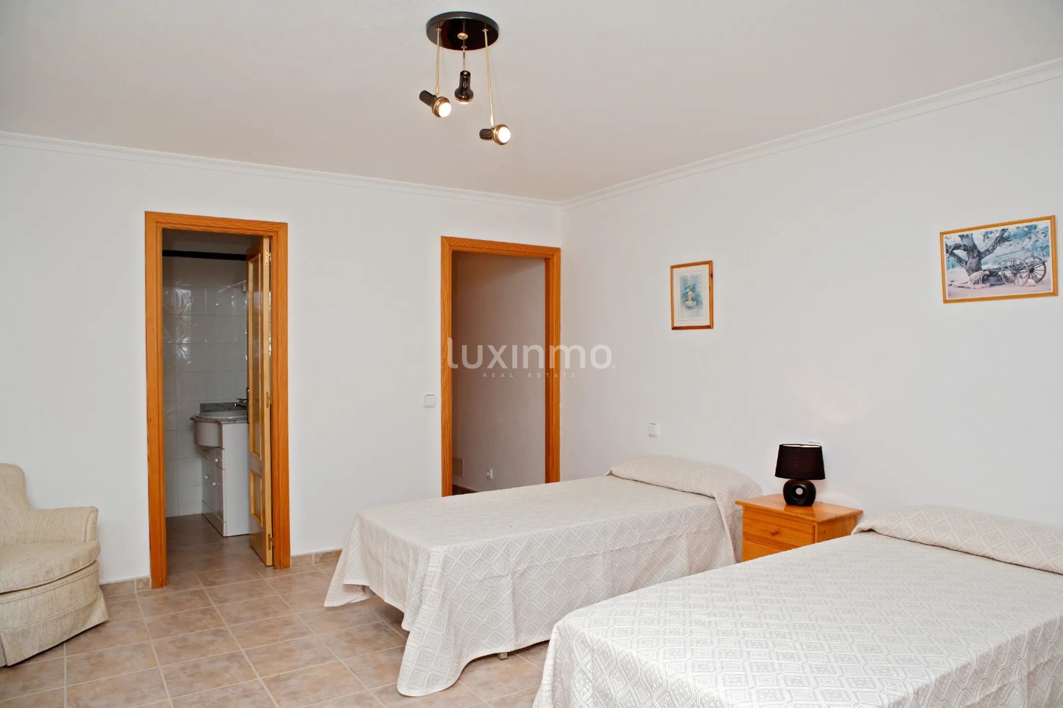 Preciosa villa mediterránea con licencia turística en Sa Caleta, Ibiza — photo 15