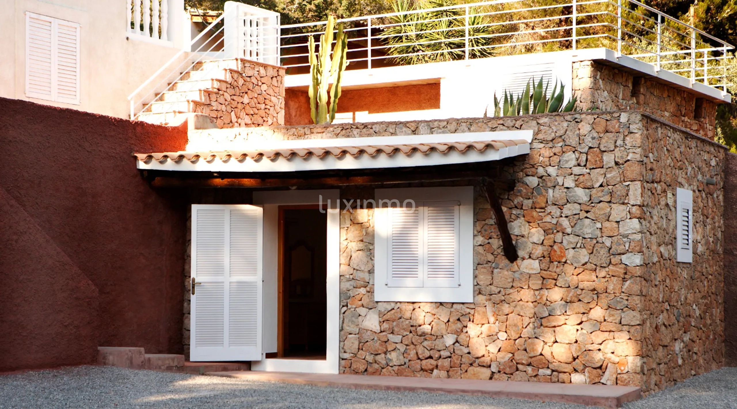 Beautiful Mediterranean villa with tourist license in Sa Caleta, Ibiza — photo 16