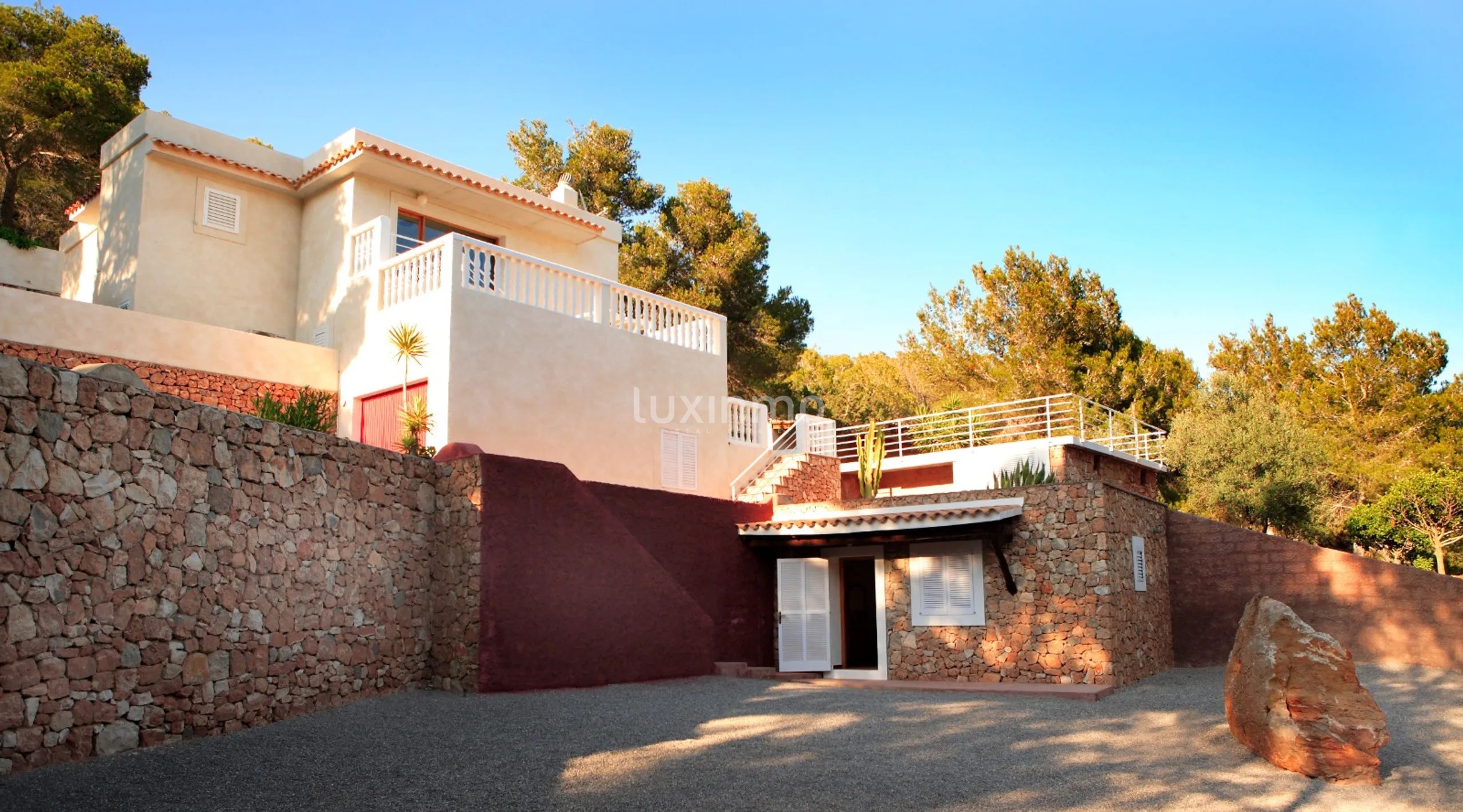 Preciosa villa mediterránea con licencia turística en Sa Caleta, Ibiza — photo 23