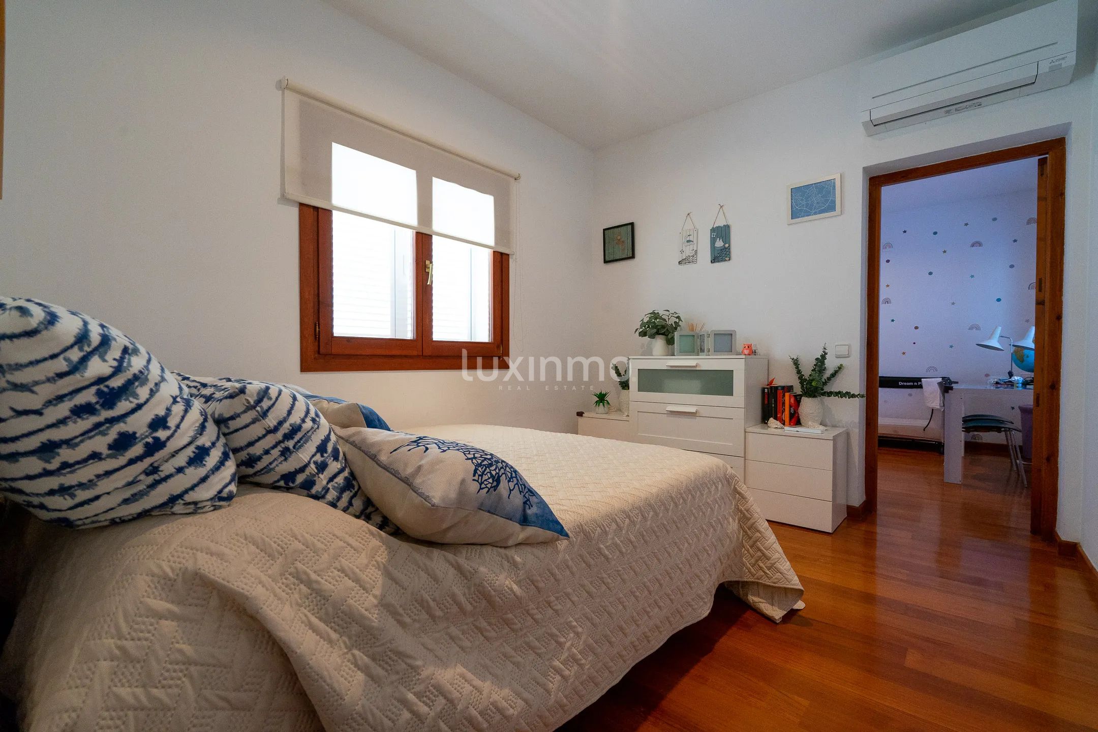 Atemberaubendes 4-Schlafzimmer-Haus mit Meer- und Bergblick in El Arenal, Jávea — photo 14