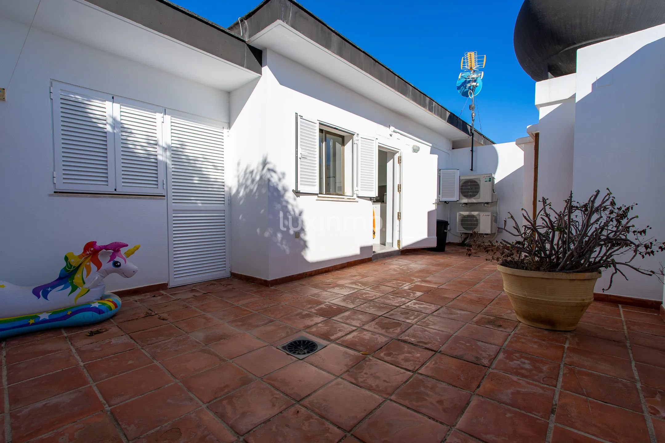 Atemberaubendes 4-Schlafzimmer-Haus mit Meer- und Bergblick in El Arenal, Jávea — photo 21