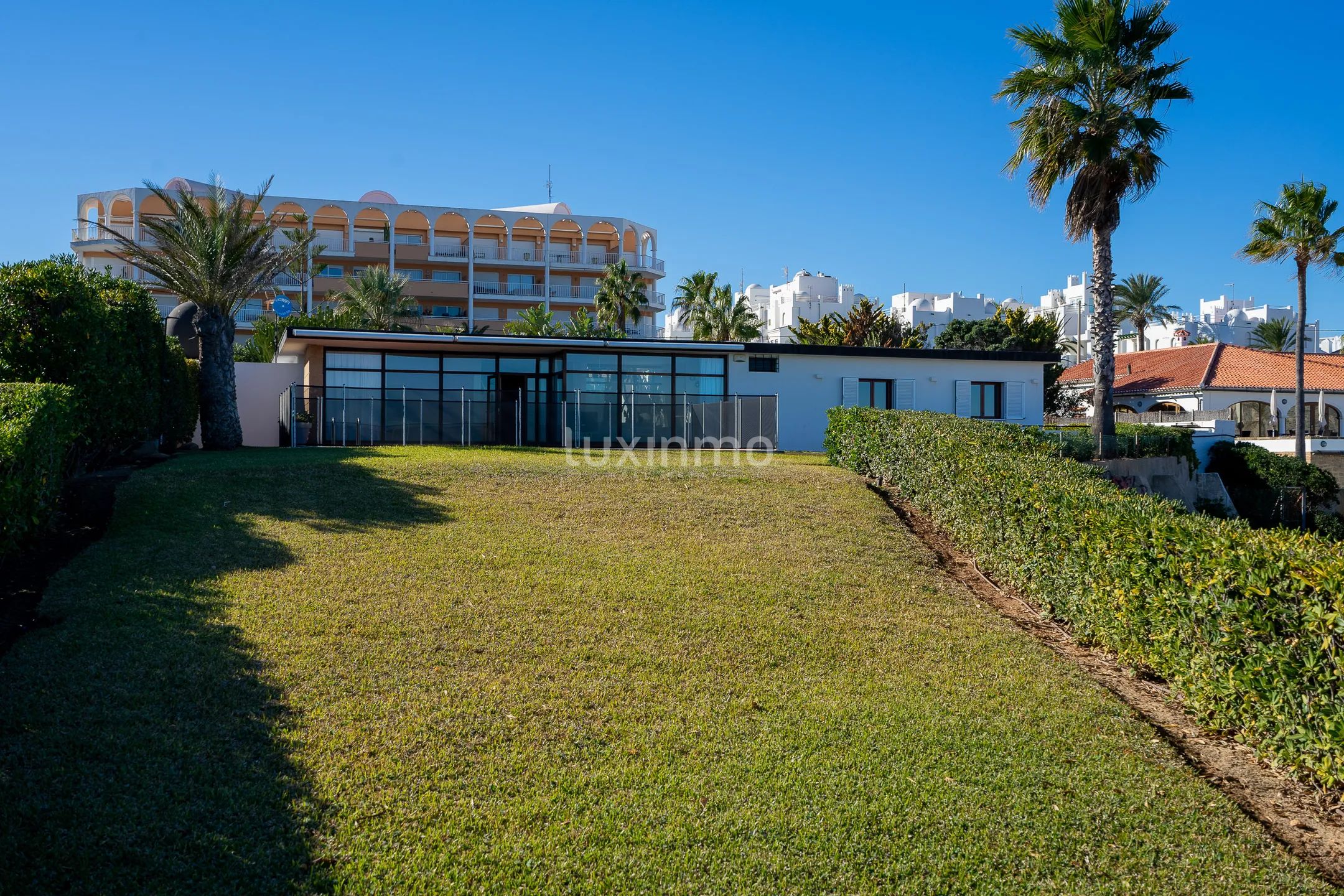 Superbe maison indépendante de 4 chambres avec vue sur la mer et la montagne à El Arenal, Jávea — photo 25