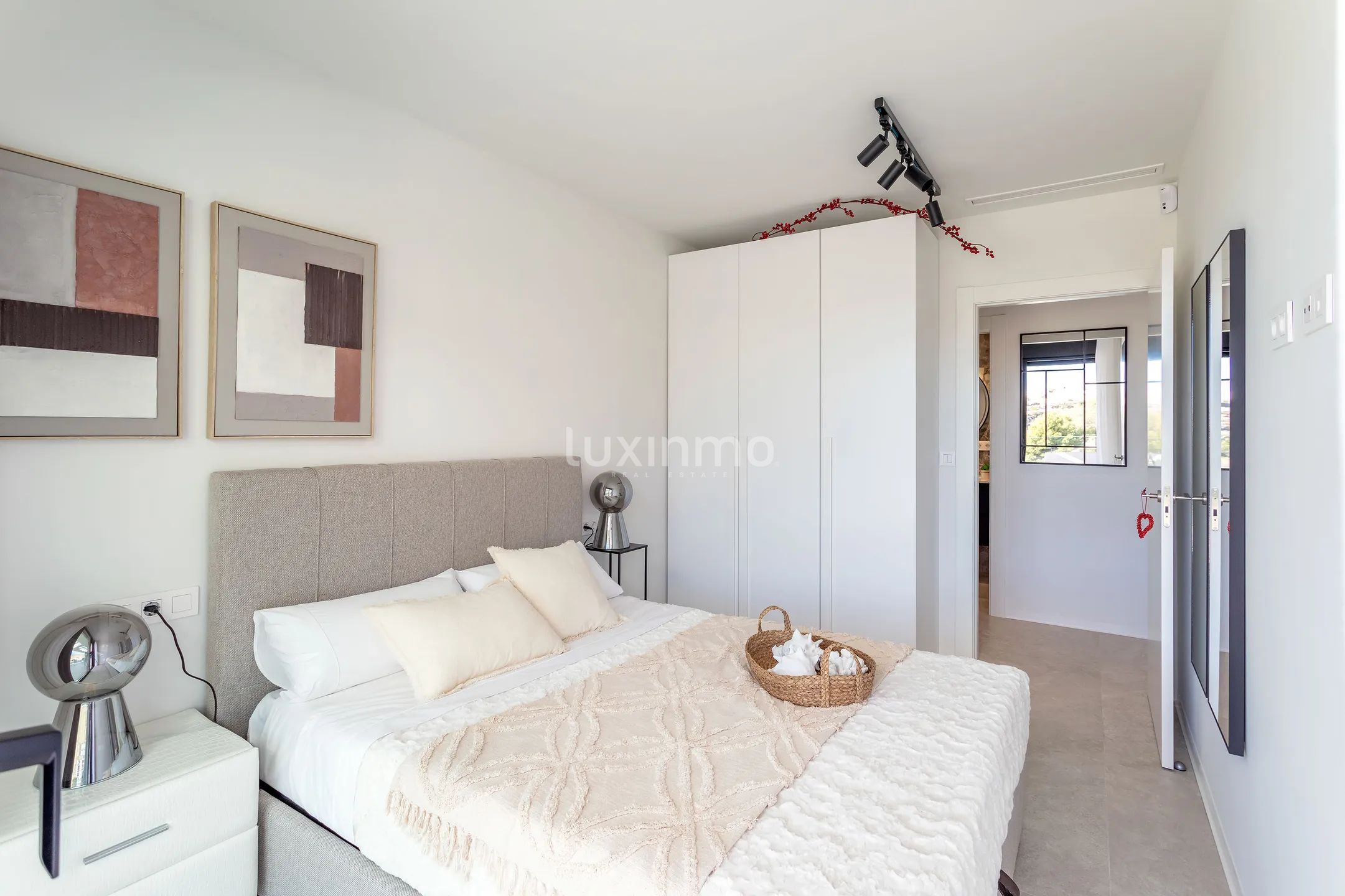Impresionante apartamento en venta con vistas al mar en Finestrat — photo 18
