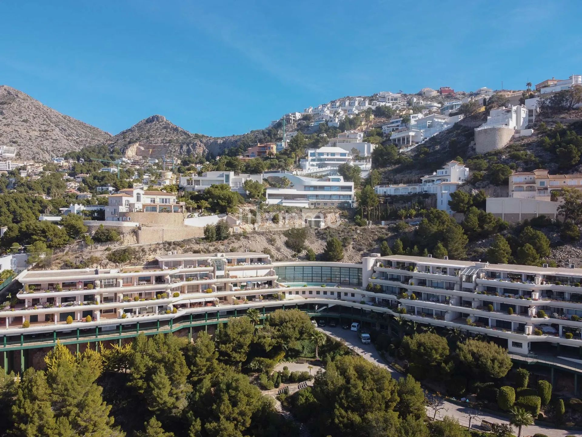 Atemberaubende 3-Schlafzimmer-Wohnung mit Meer- und Bergblick in Altea Hills