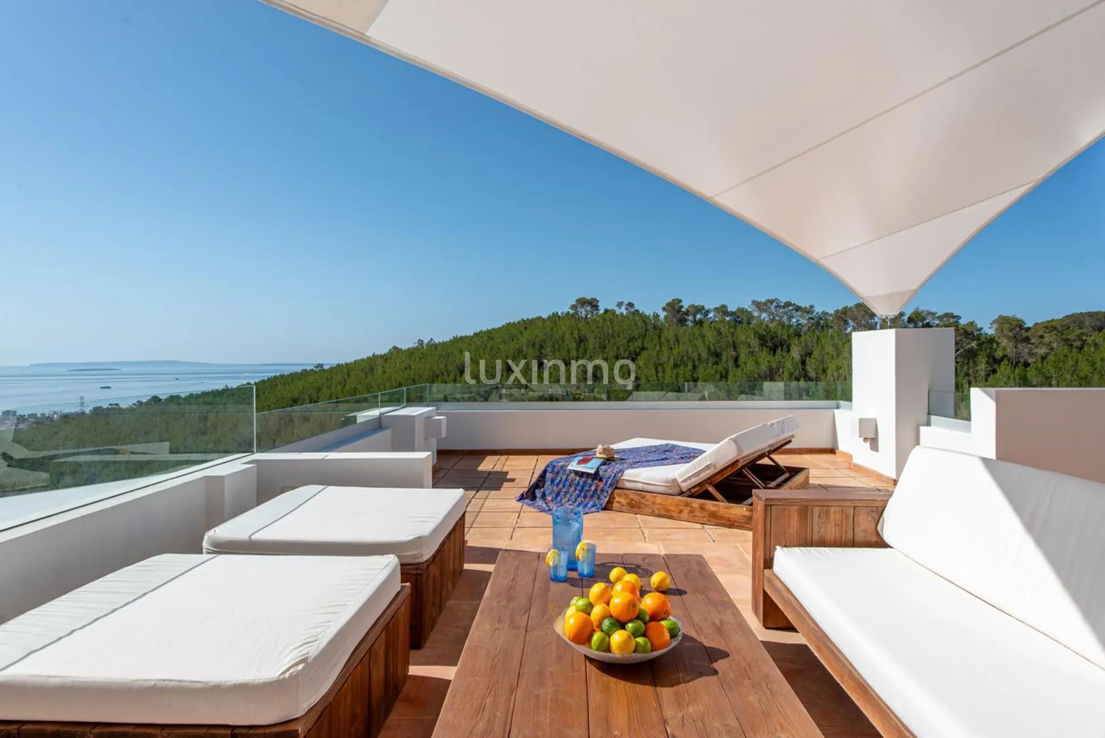 Spektakularna willa w wyjątkowej lokalizacji na Ibizie z panoramicznym widokiem na morze — photo 40