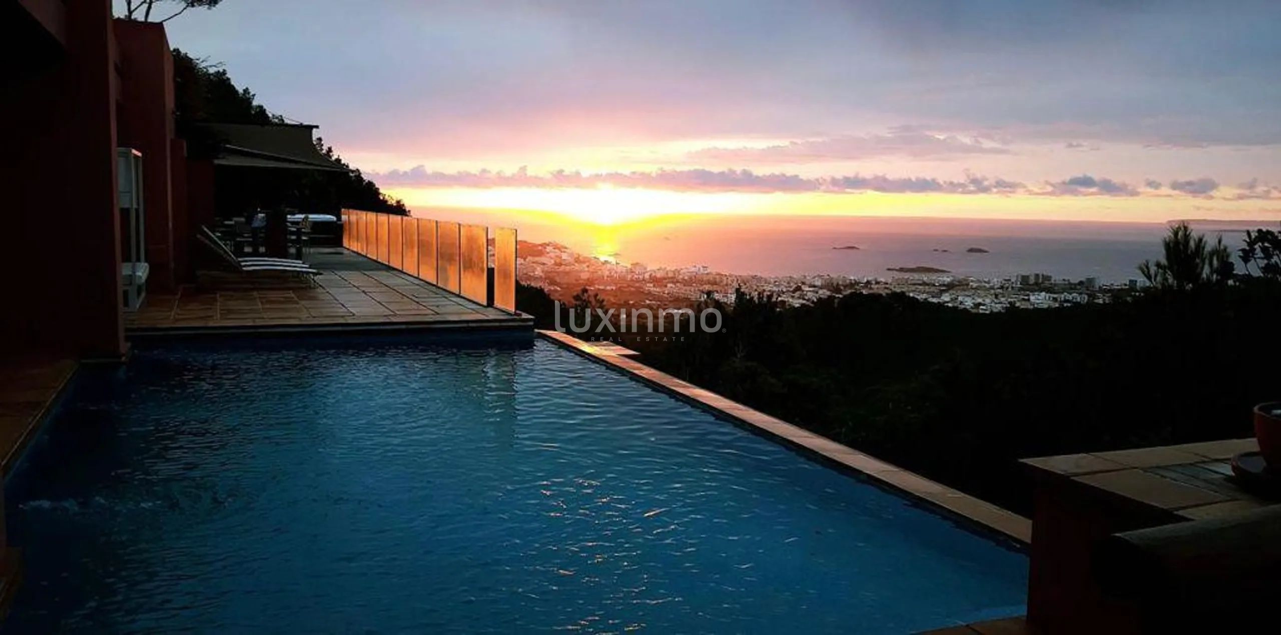 Spektakularna willa w wyjątkowej lokalizacji na Ibizie z panoramicznym widokiem na morze — photo 68