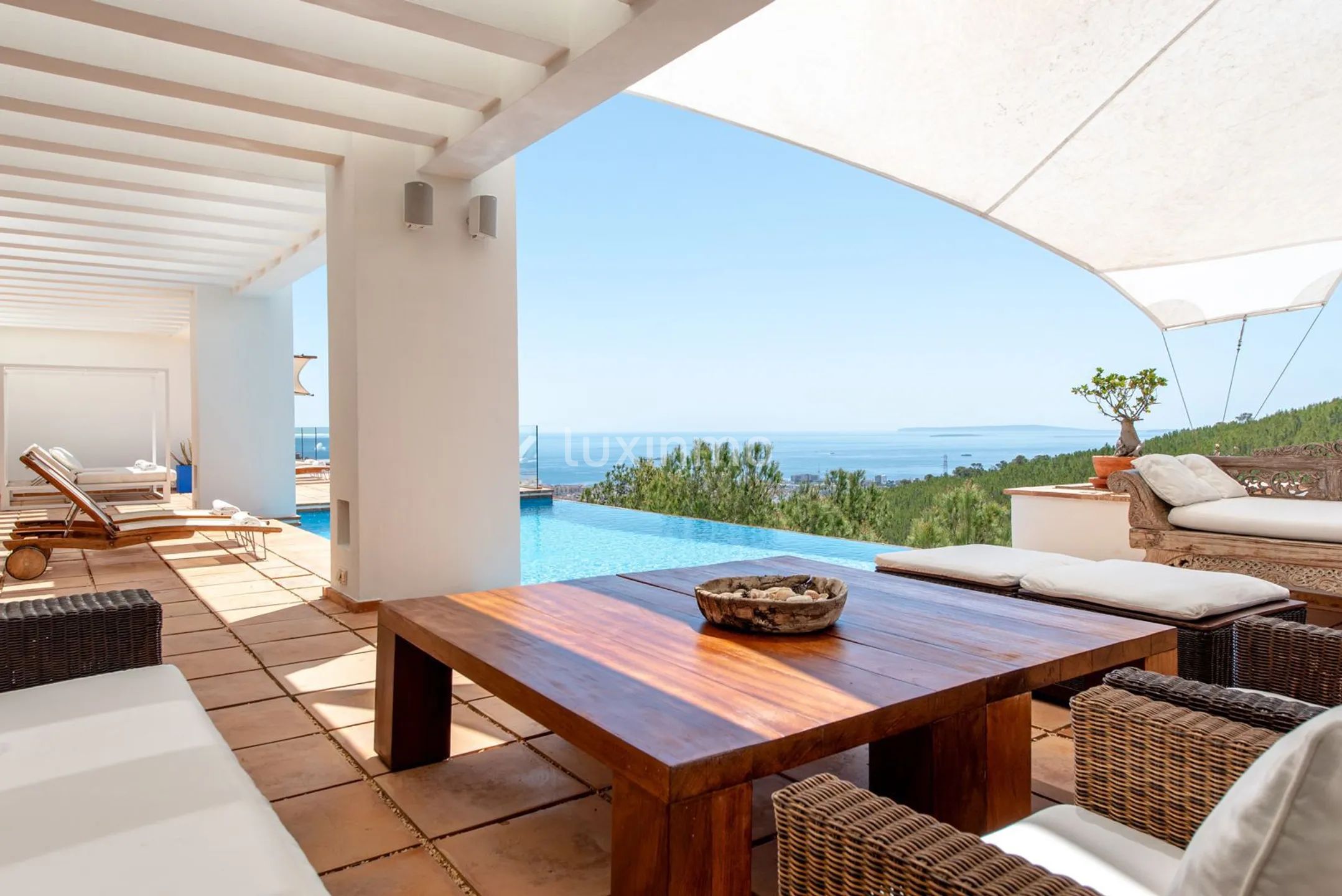 Spektakularna willa w wyjątkowej lokalizacji na Ibizie z panoramicznym widokiem na morze — photo 38