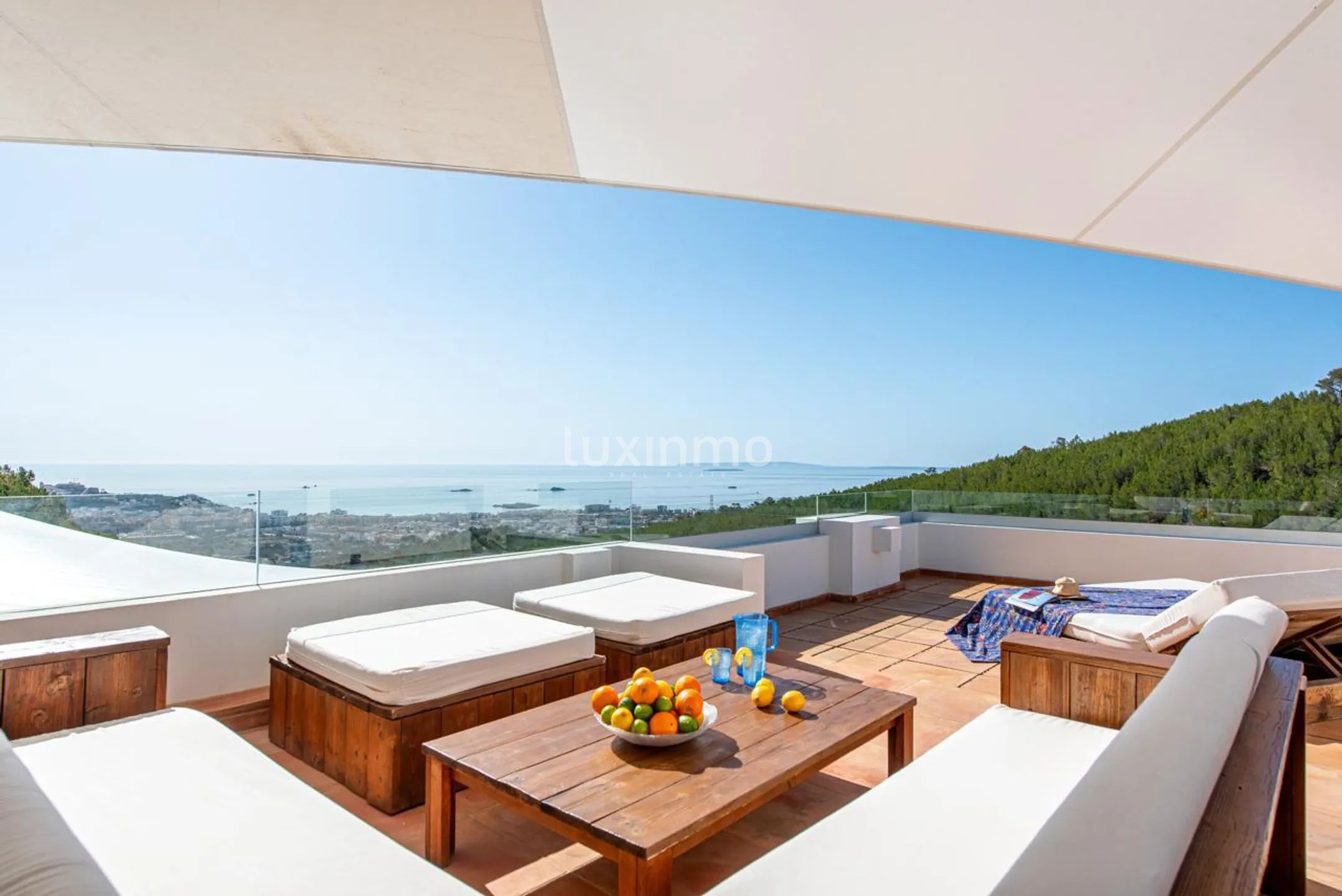 Spektakularna willa w wyjątkowej lokalizacji na Ibizie z panoramicznym widokiem na morze — photo 41