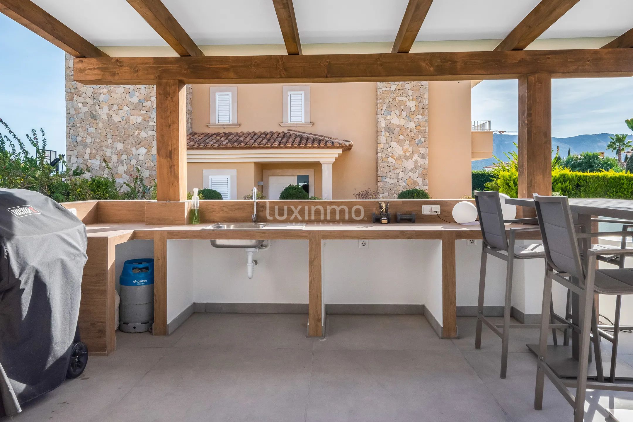 Stunning refurbished villa for sale in Alfaz del Pi — photo 11