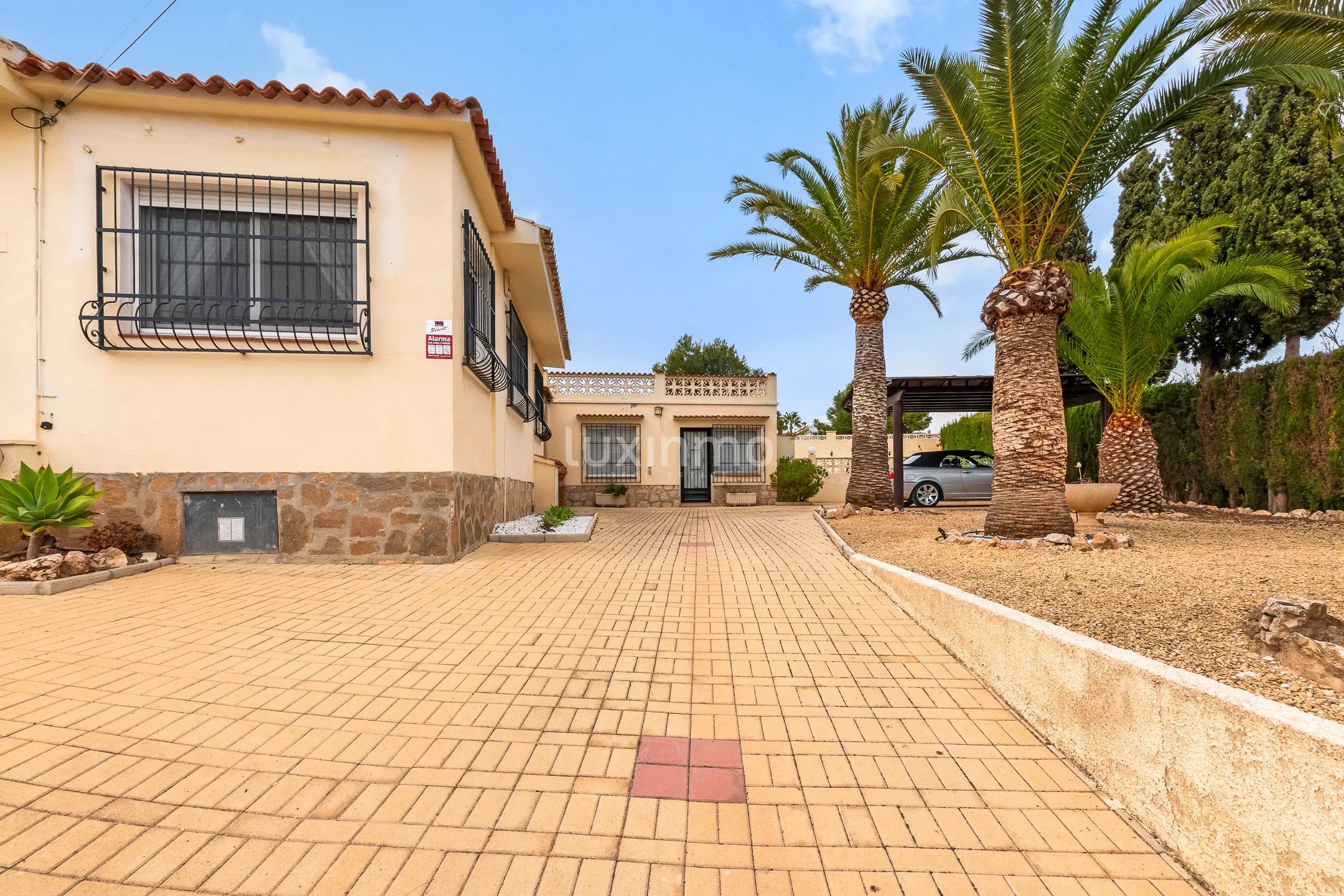 Charmante maison avec magnifique patio et piscine à Alfáz del Pi — photo 29