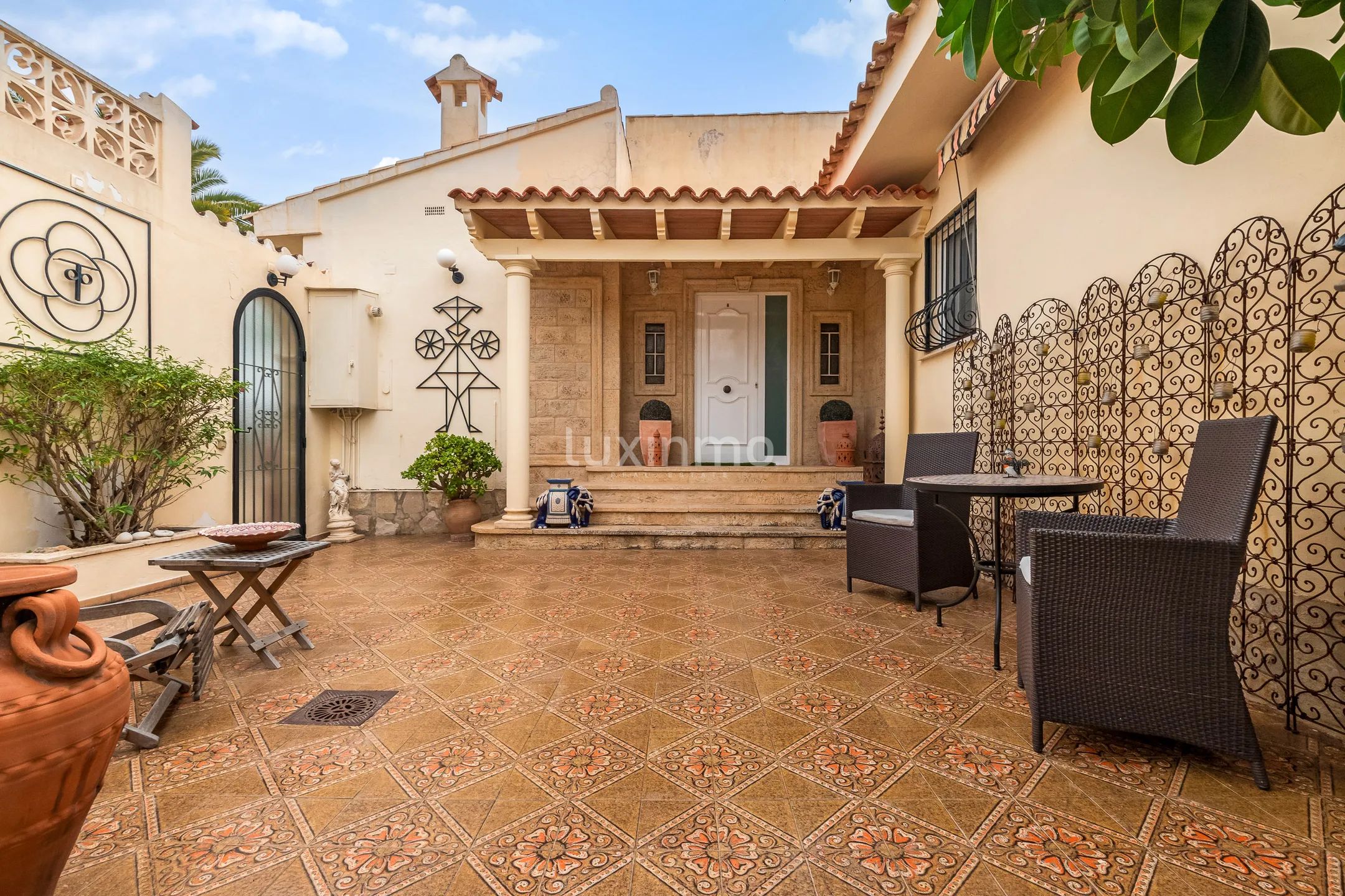 Charmante maison avec magnifique patio et piscine à Alfáz del Pi — photo 1