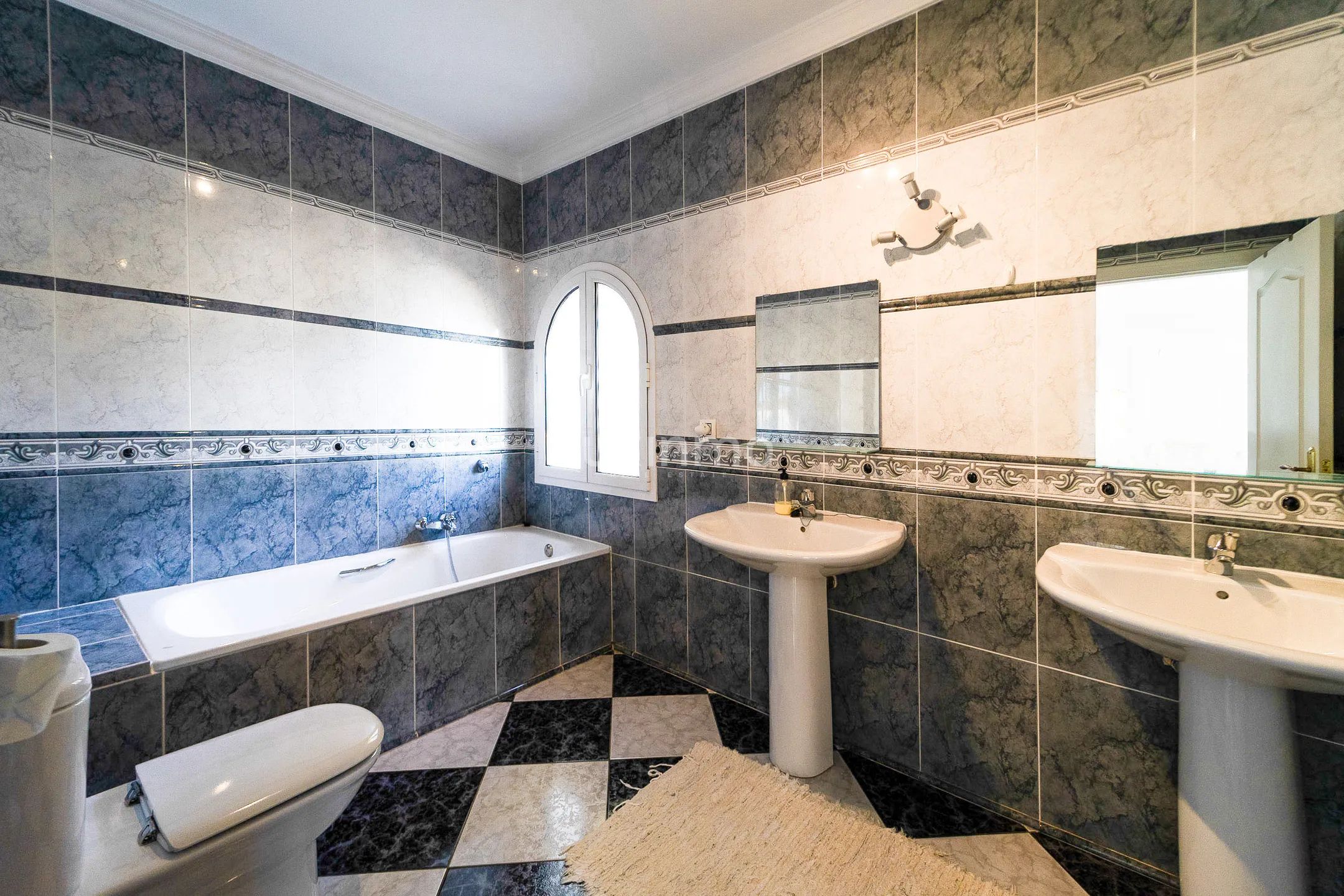 Stunning mediterranean style villa with sea views in Calpe — photo 28