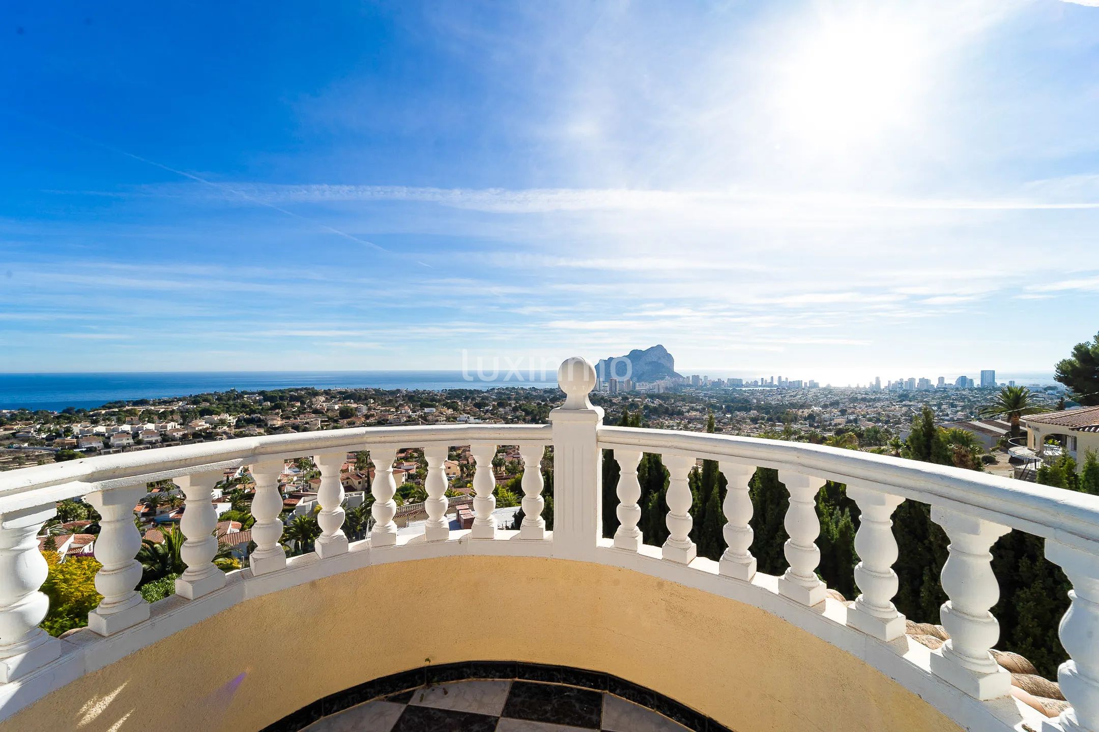 Impresionante villa de estilo mediterráneo con vistas al mar en Calpe — photo 19