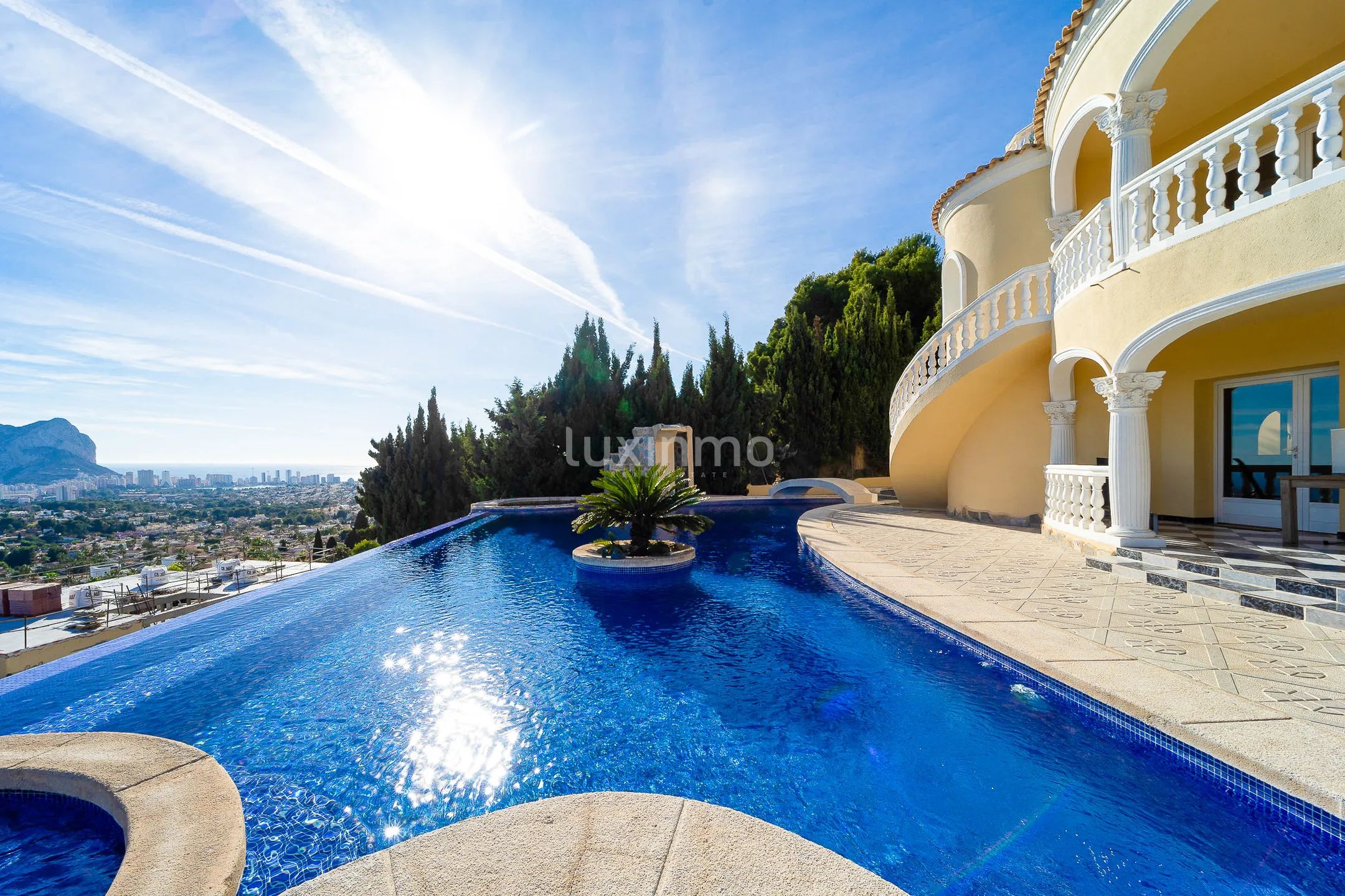 Impresionante villa de estilo mediterráneo con vistas al mar en Calpe — photo 31